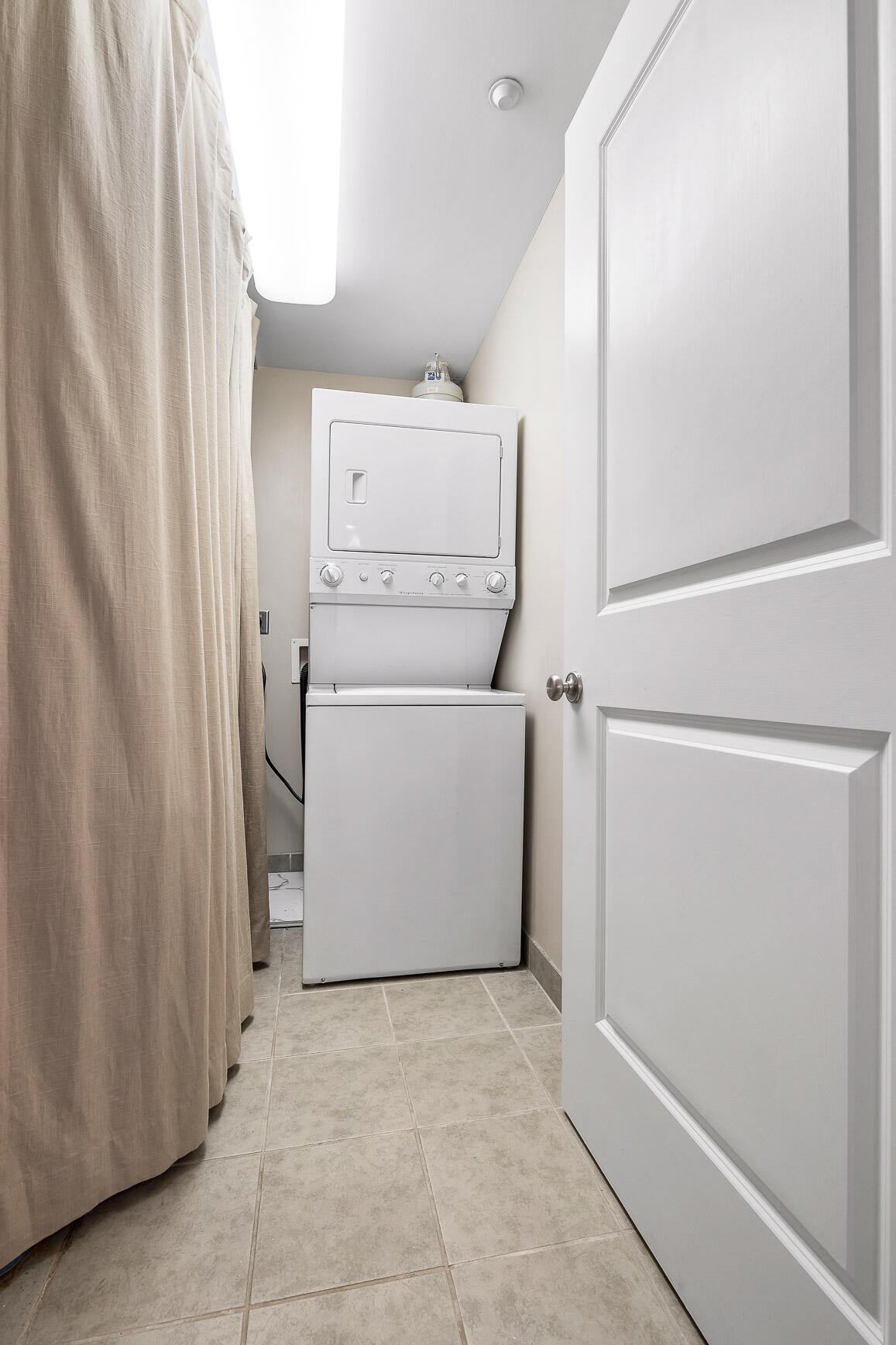 4 Cherokee Boulevard Property Photo 25