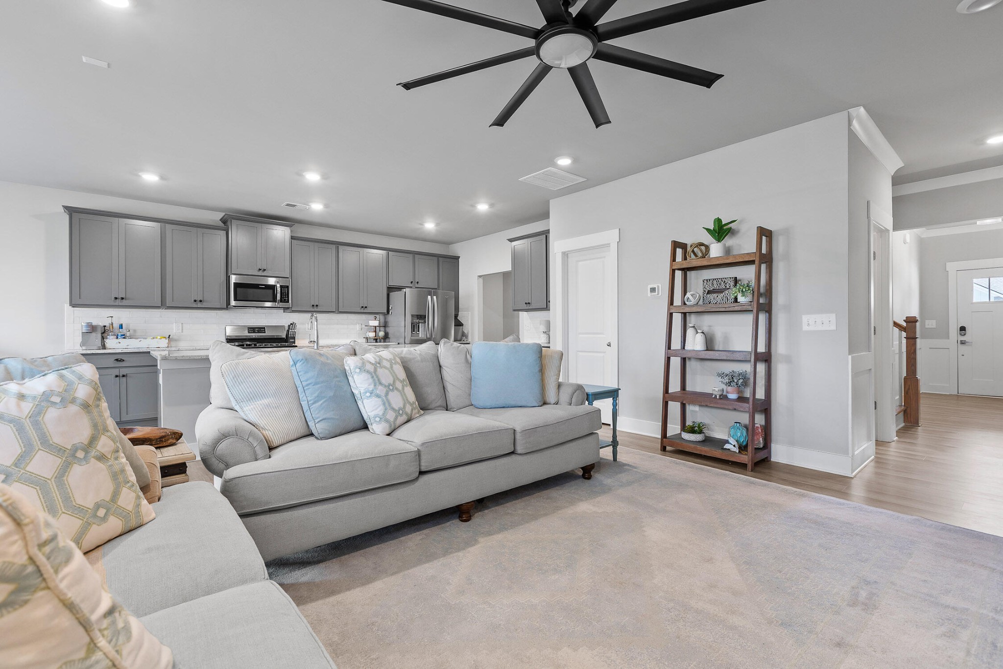 2129 Firelight Way Property Photo 7
