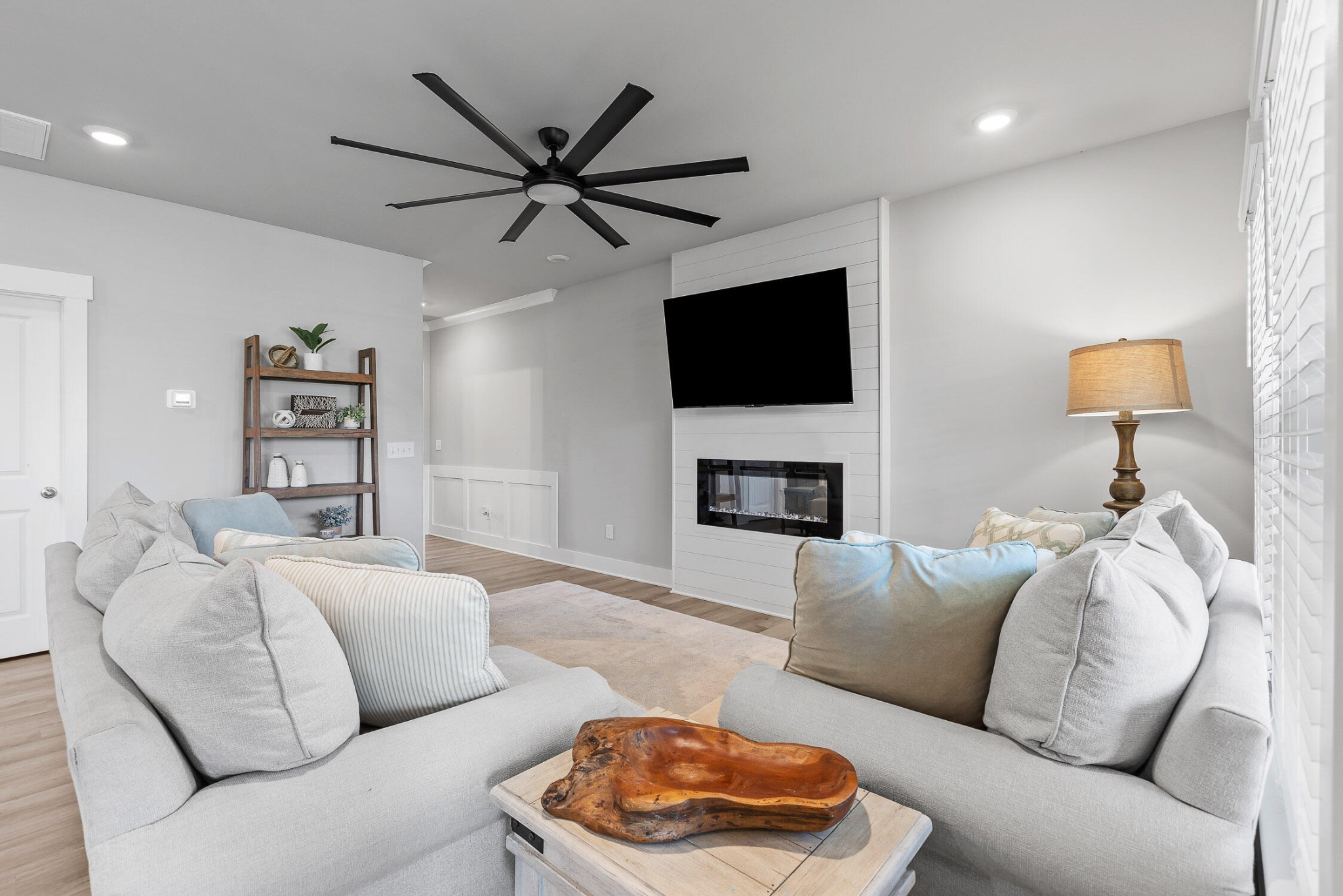 2129 Firelight Way Property Photo 11