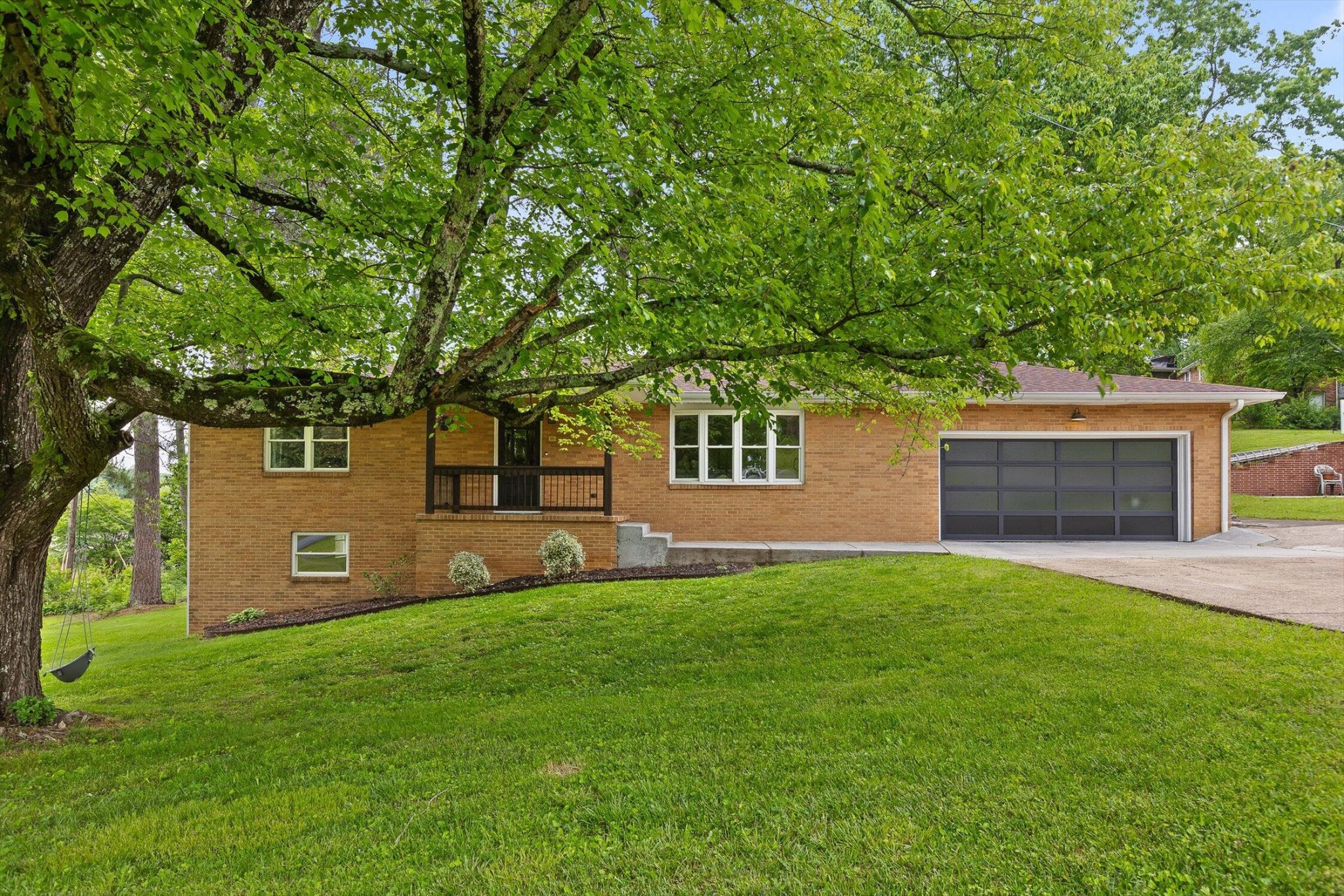 6 Montayne Drive Property Photo 1