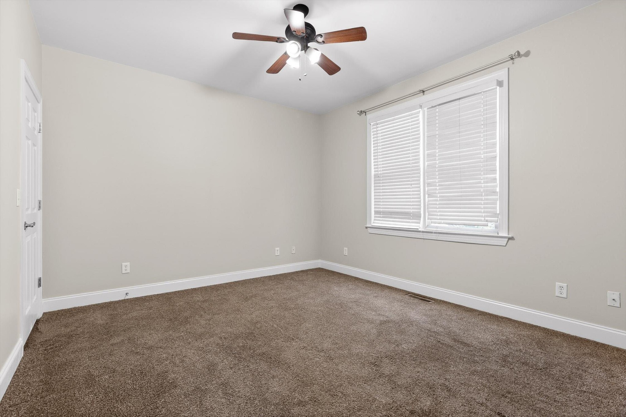 808 Fairview Avenue Property Photo 2