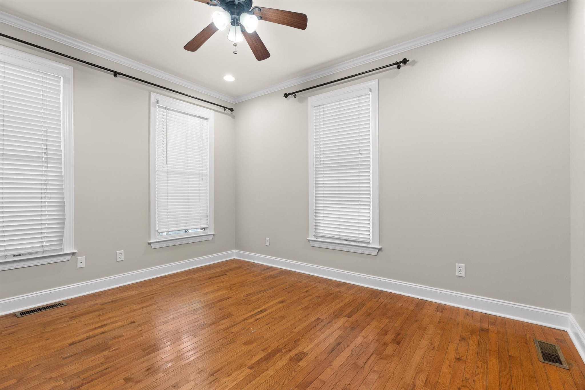 808 Fairview Avenue Property Photo 12