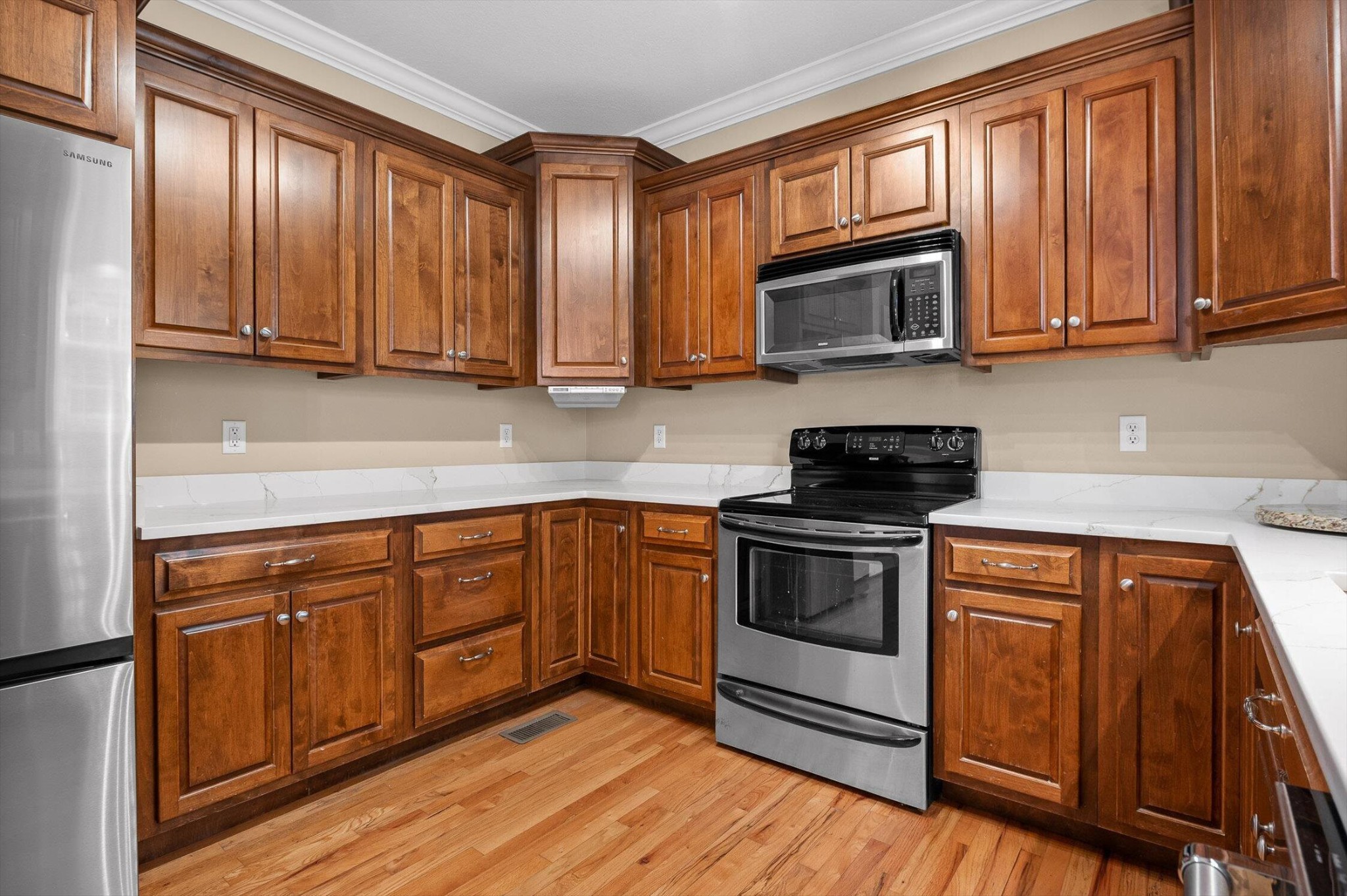 6970 Bullock Way Property Photo 3