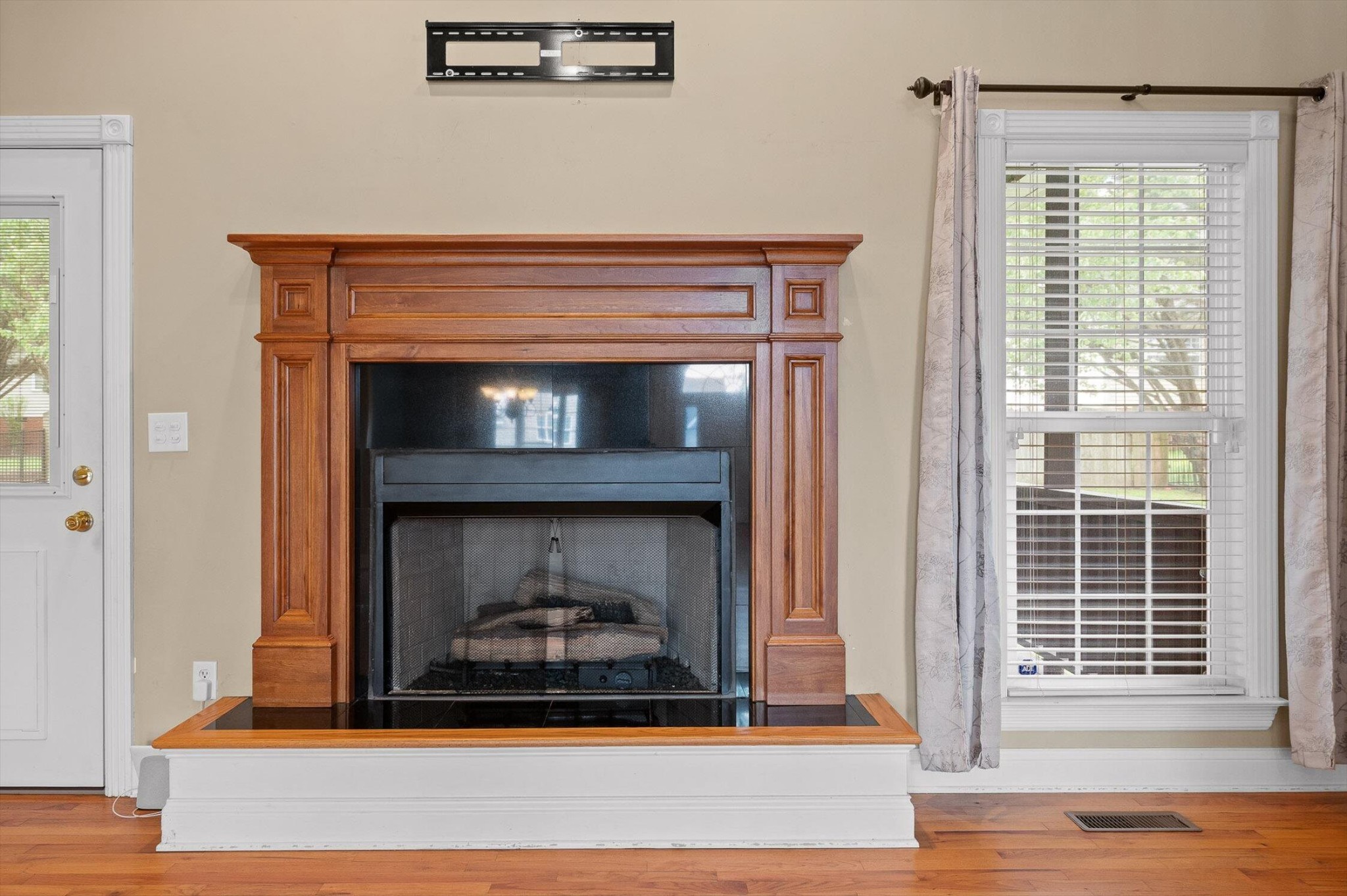 6970 Bullock Way Property Photo 14