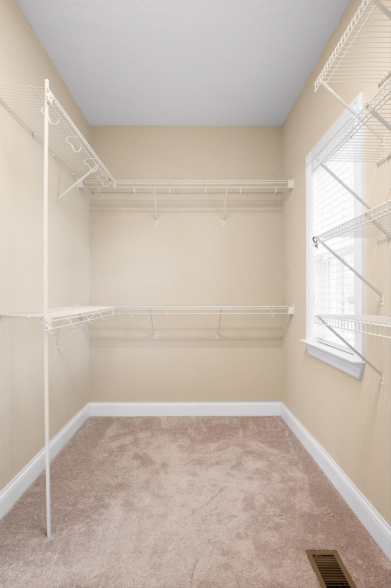 6970 Bullock Way Property Photo 28
