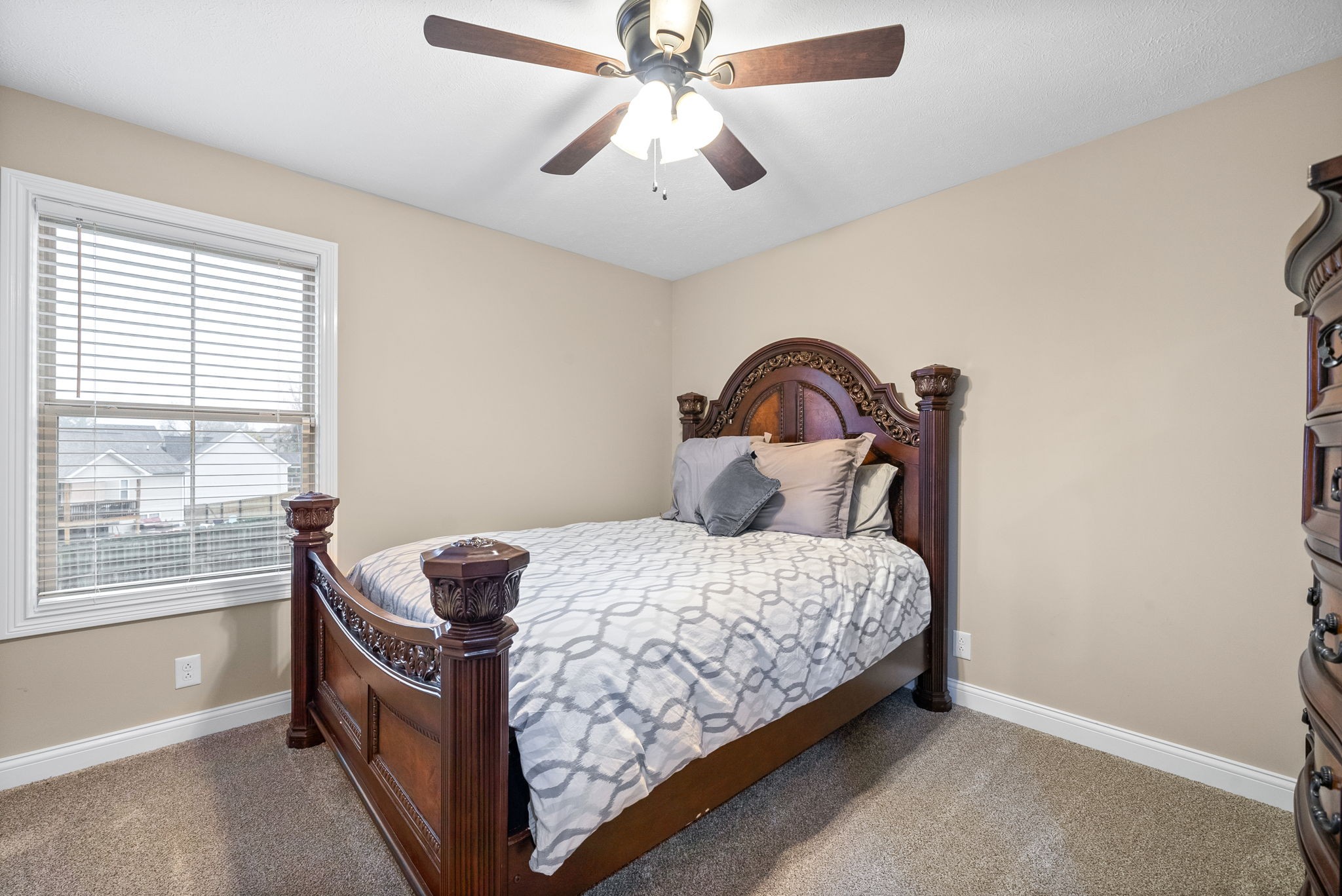 530 Somerset Ln Property Photo 26