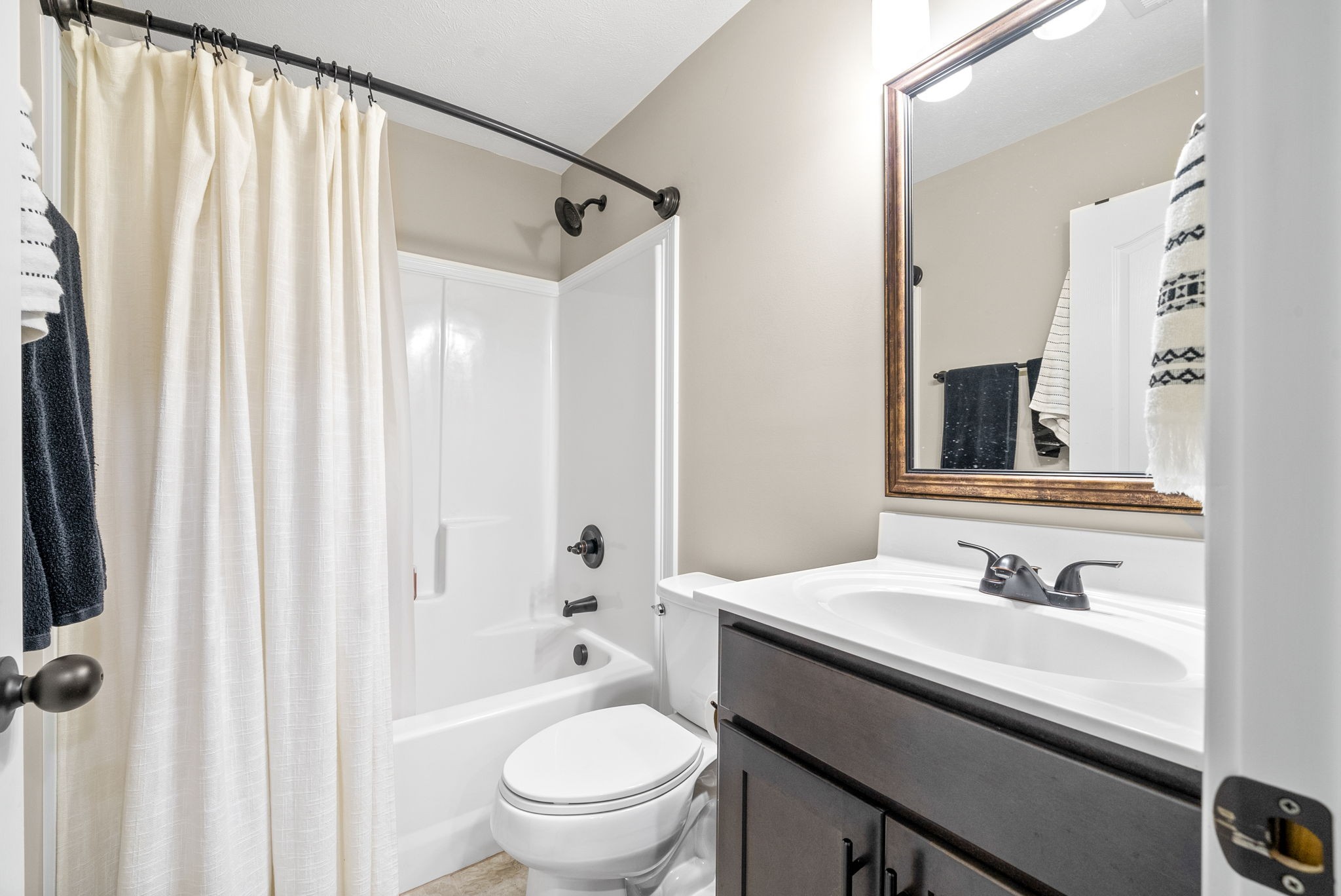 530 Somerset Ln Property Photo 28