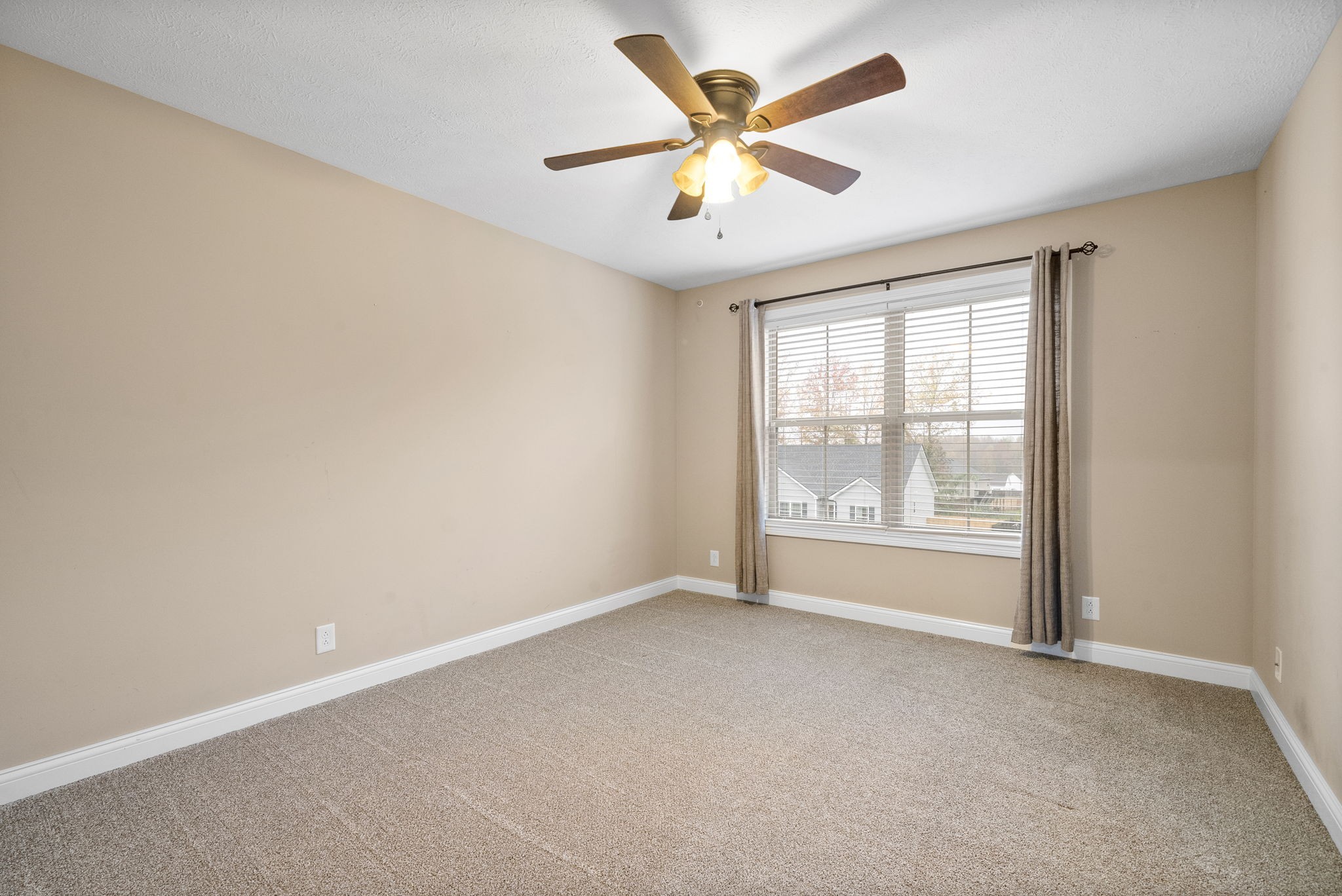530 Somerset Ln Property Photo 29