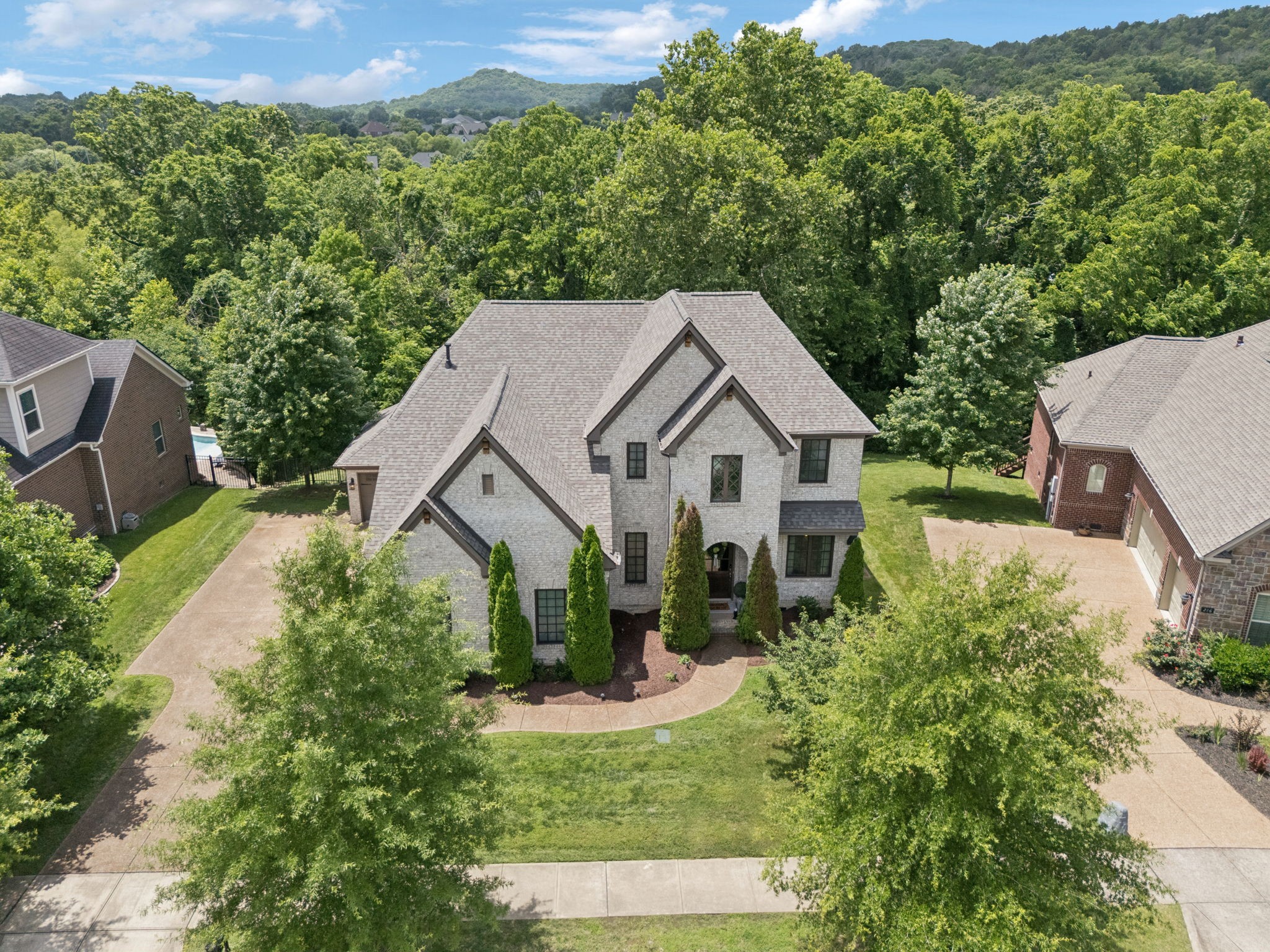 222 Danton Ct Property Photo 1