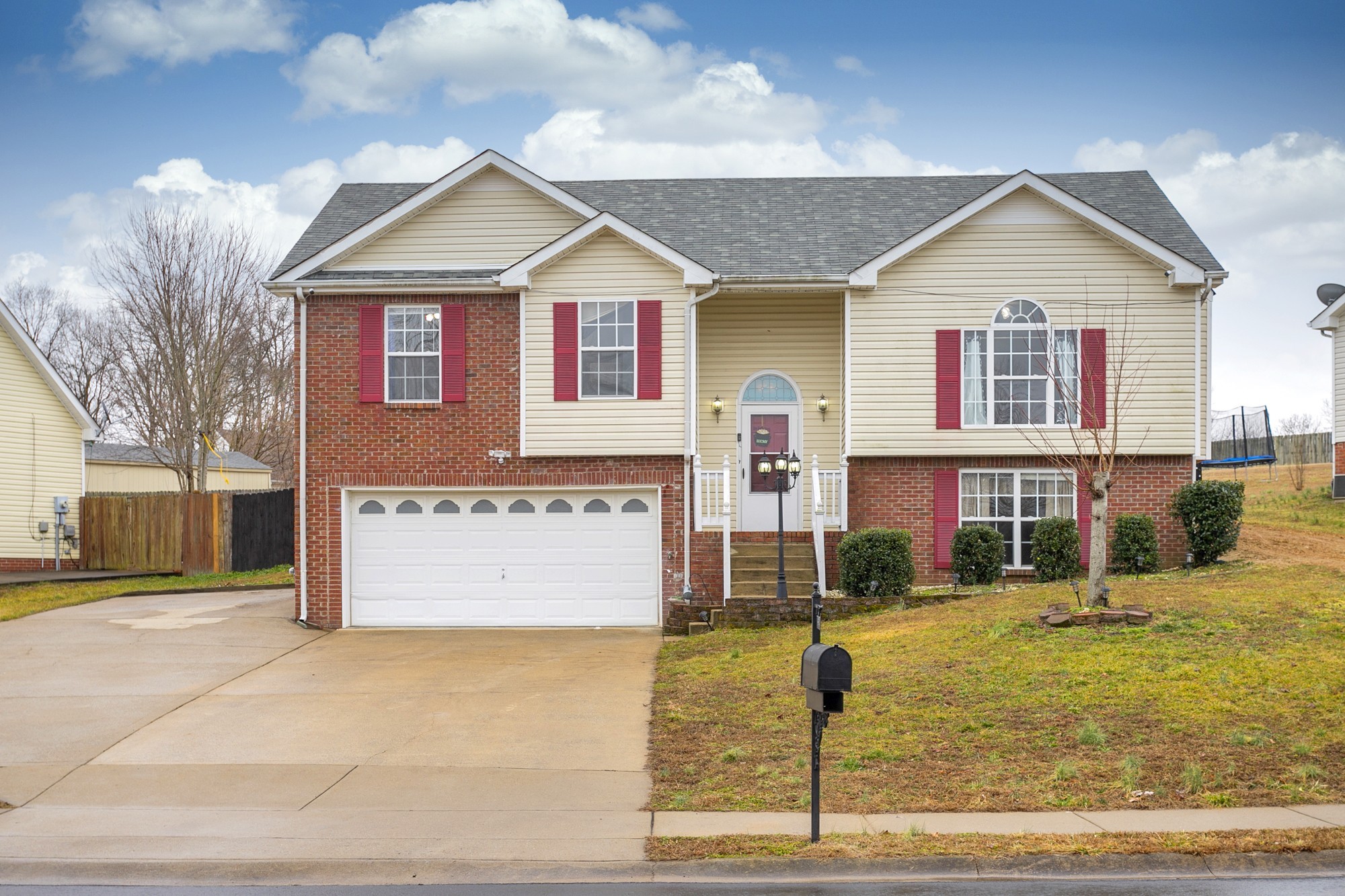 1661 Cedar Springs Ct Property Photo 1