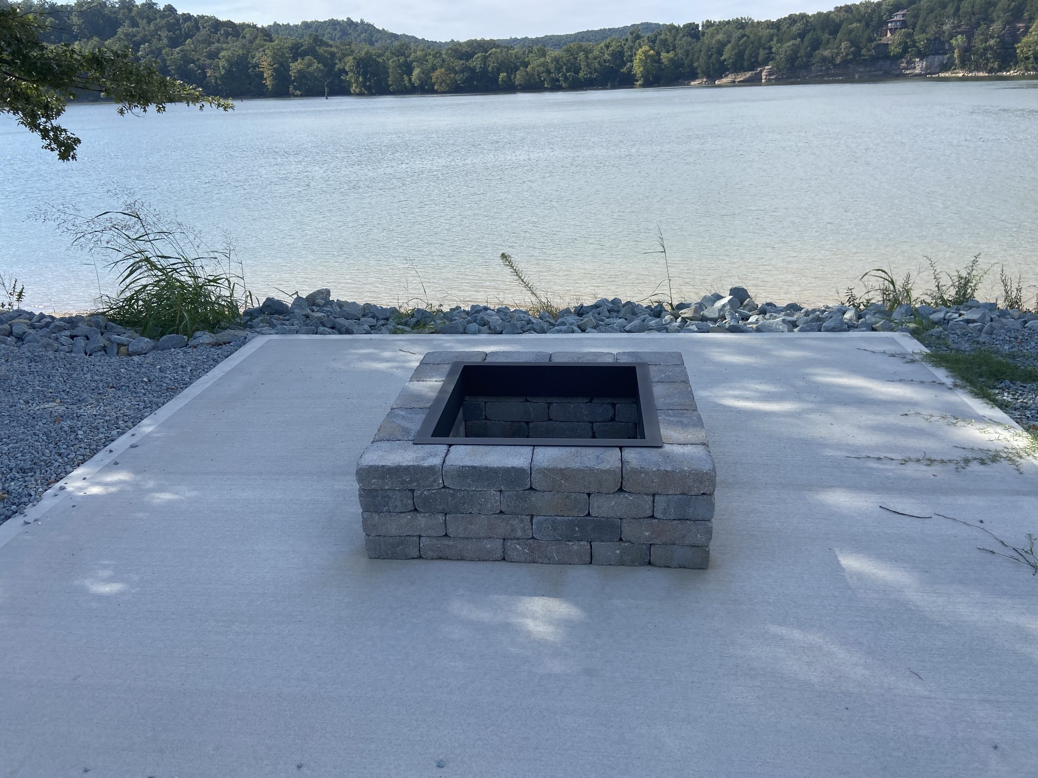 5 River Front Drive Property Photo 1