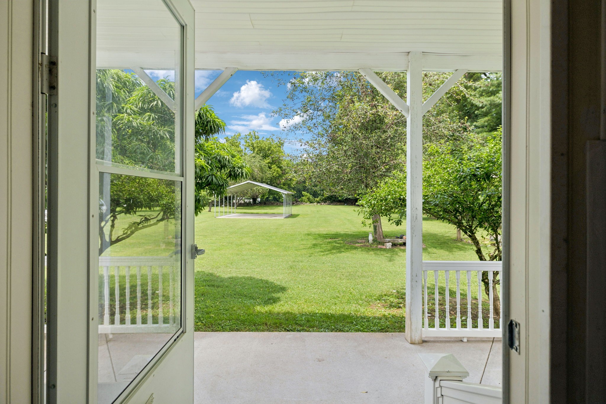 314 W Main St Property Photo 4