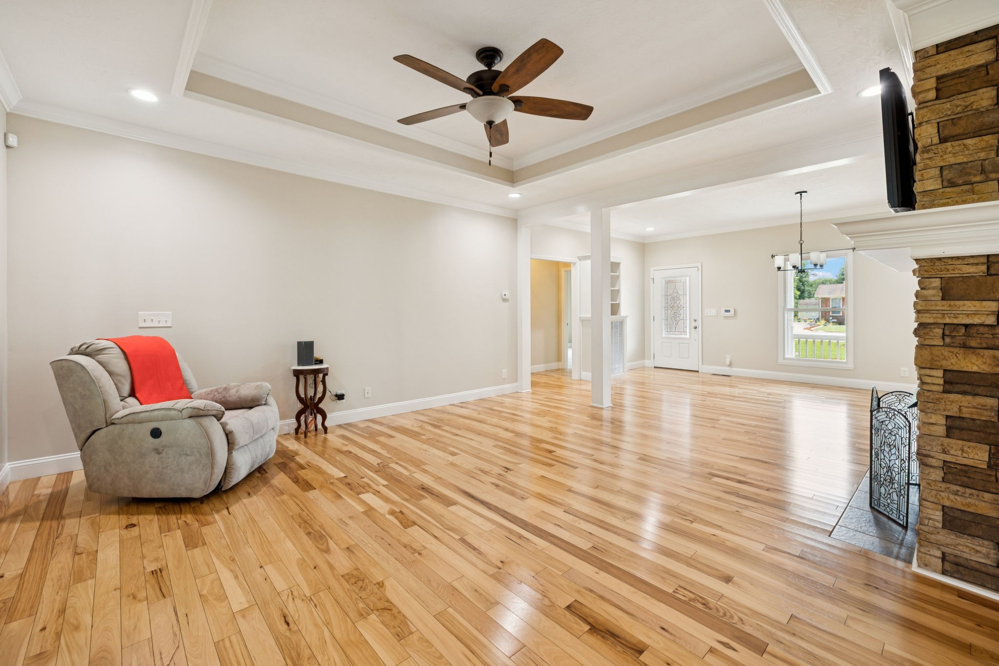 314 W Main St Property Photo 18