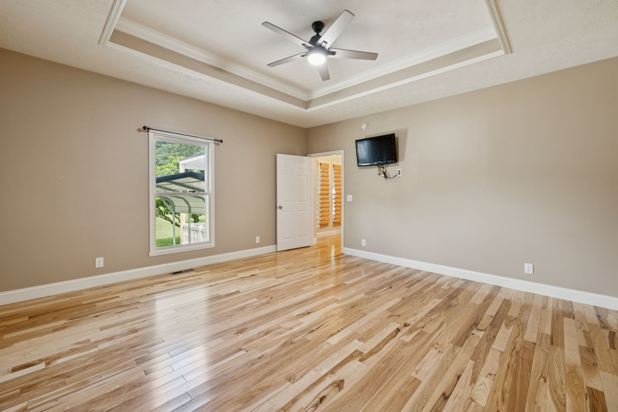 314 W Main St Property Photo 29