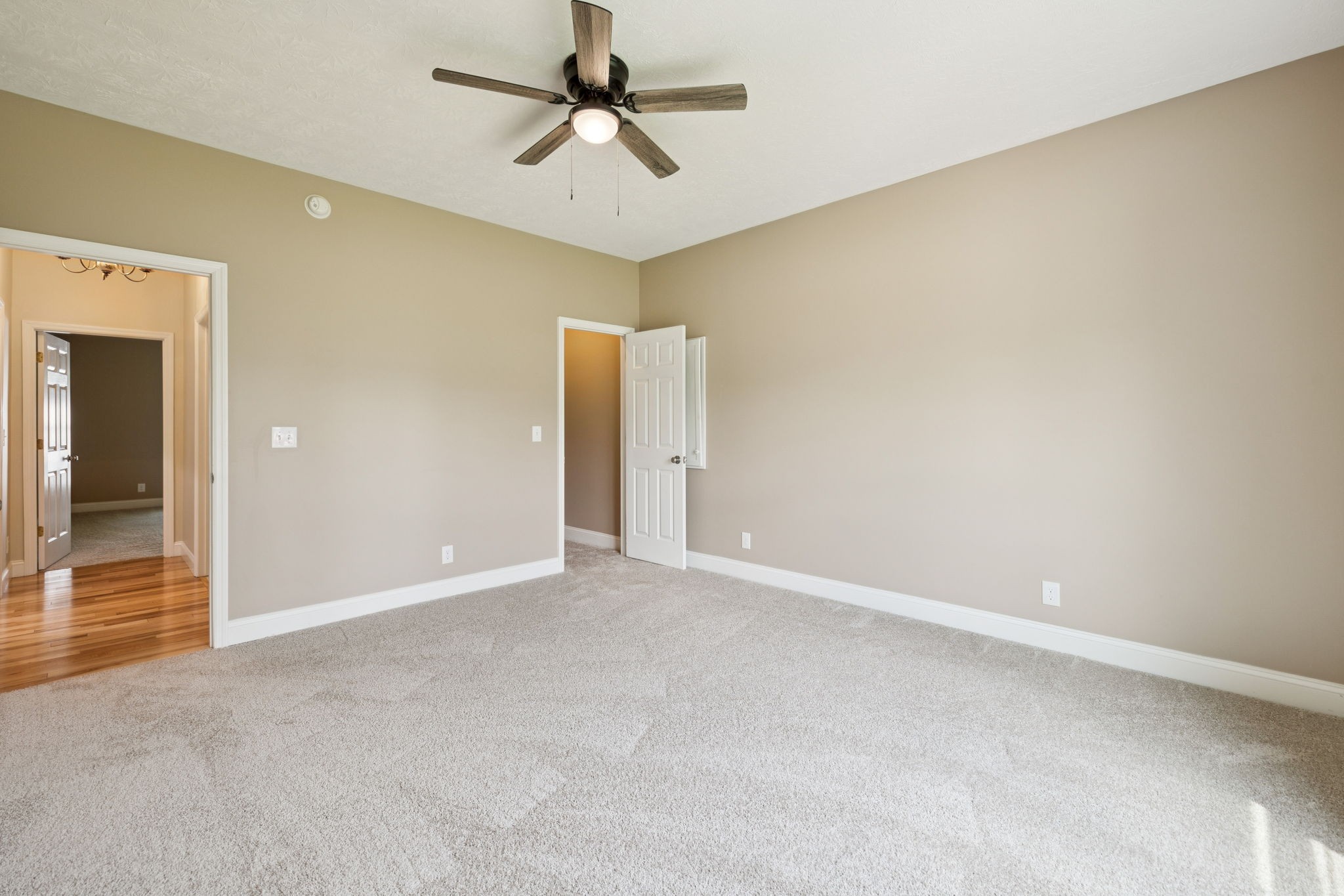 314 W Main St Property Photo 38