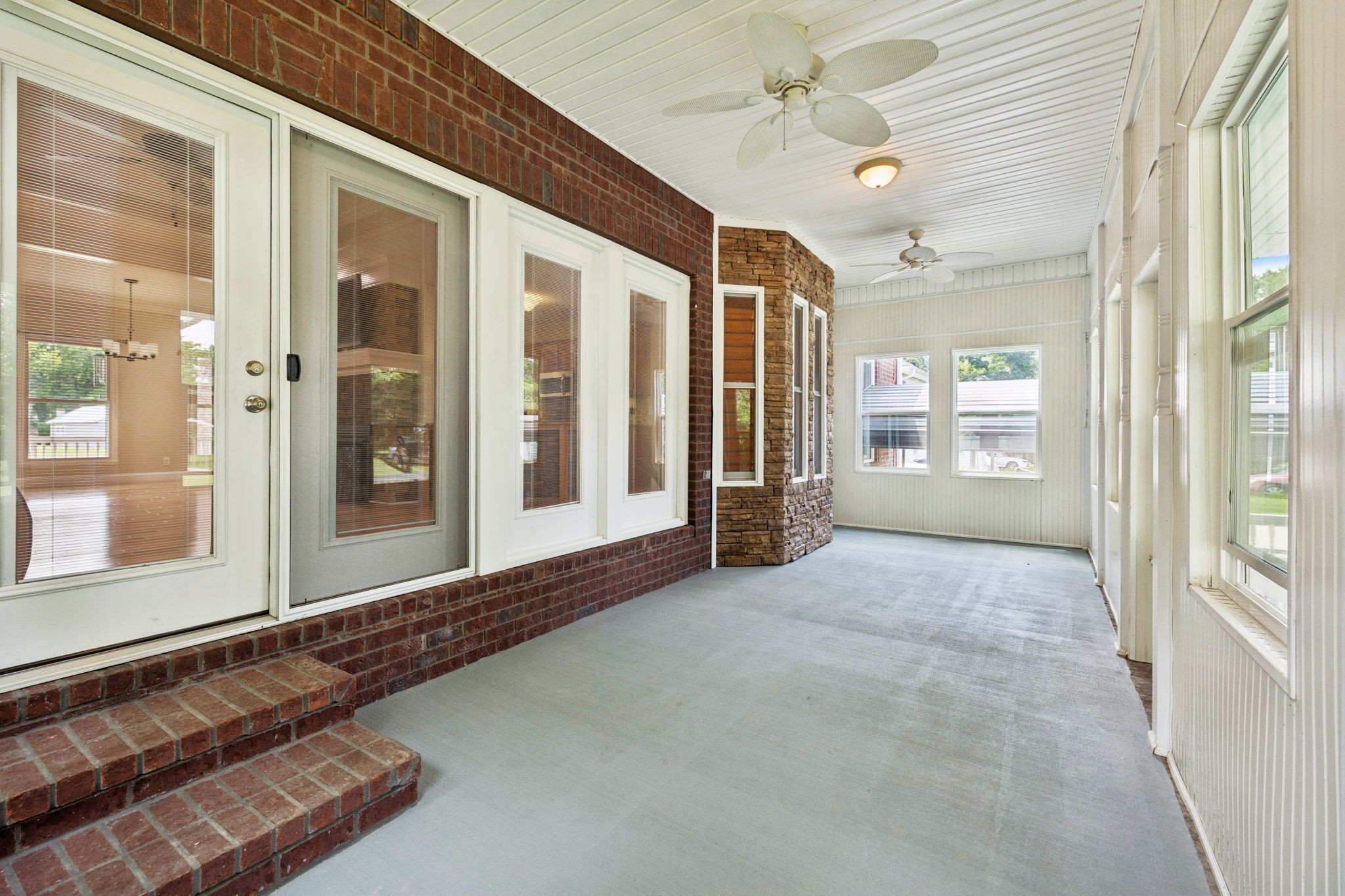 314 W Main St Property Photo 46