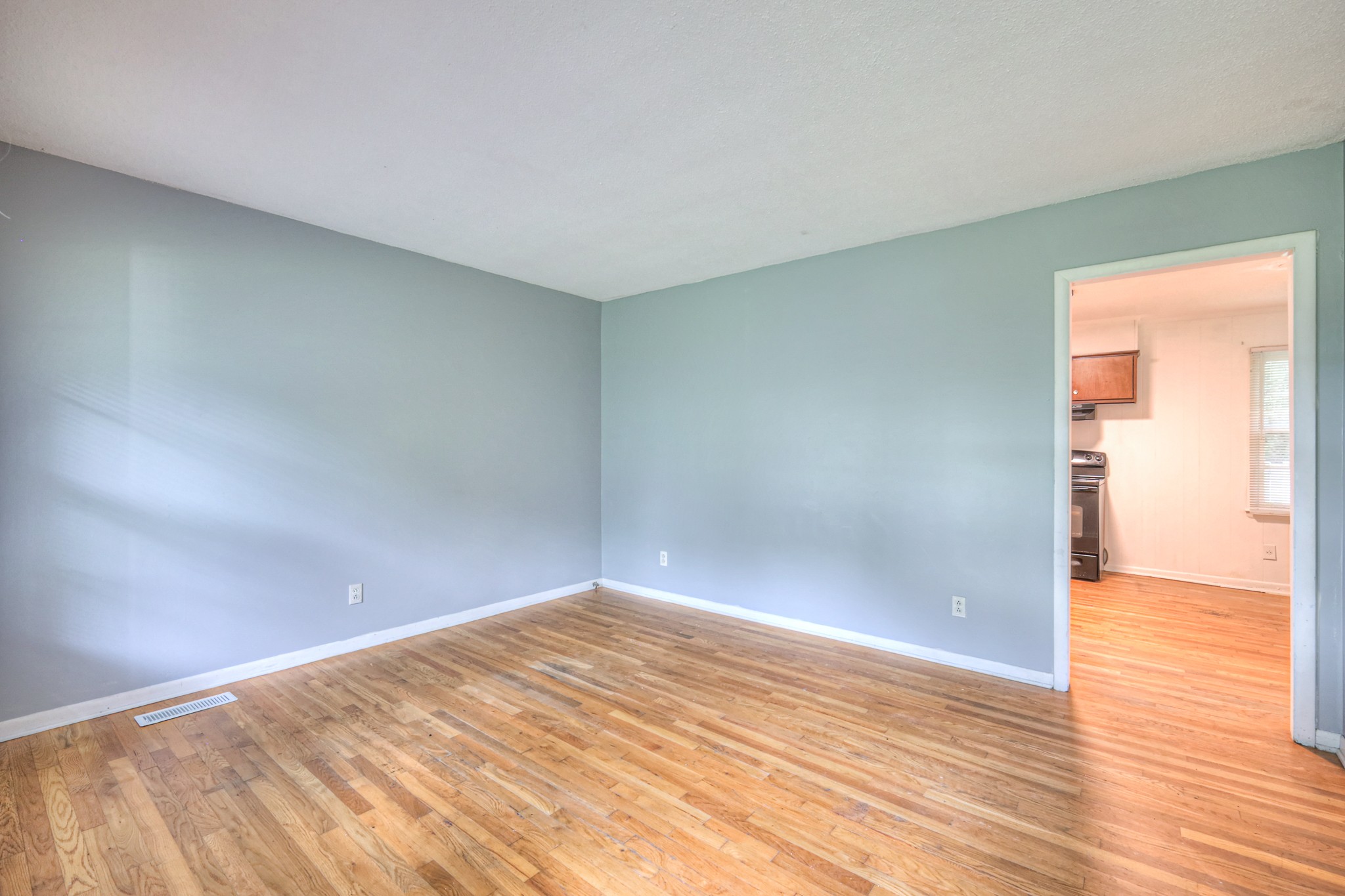 131 Clauson Dr Property Photo 4
