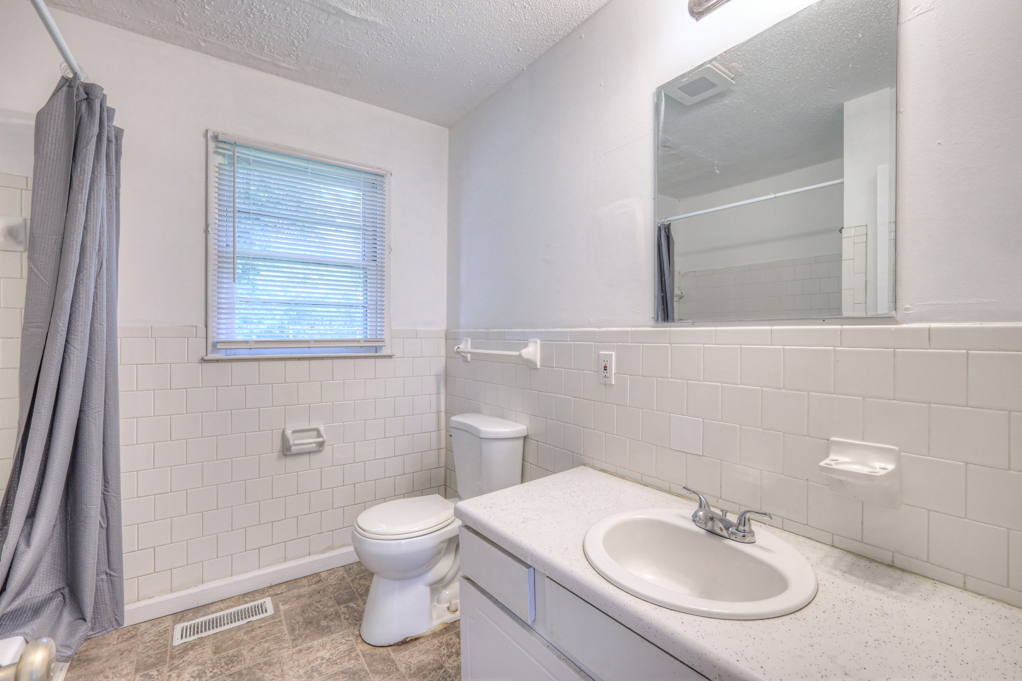 131 Clauson Dr Property Photo 12