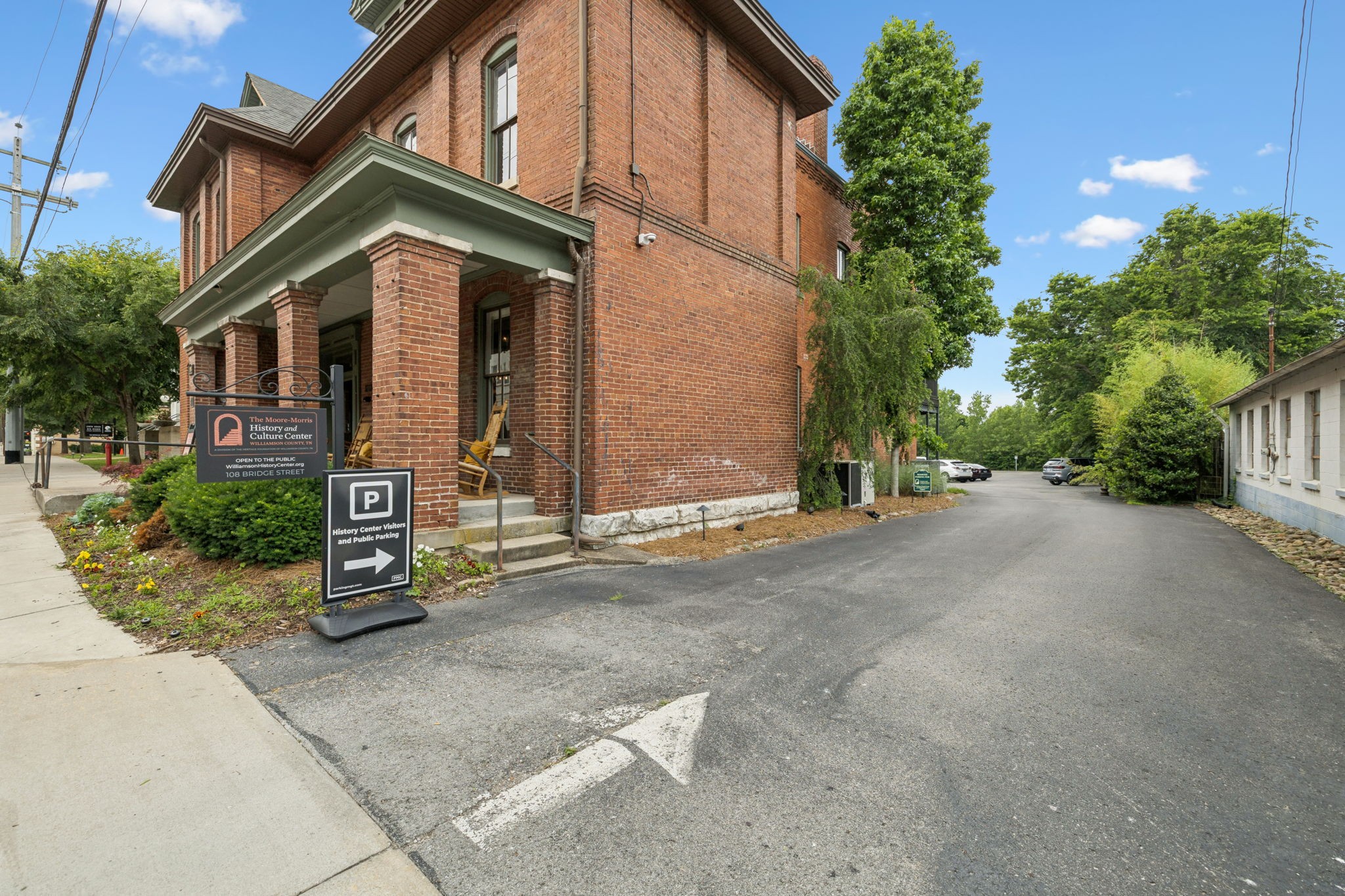 108 Bridge St Property Photo 3
