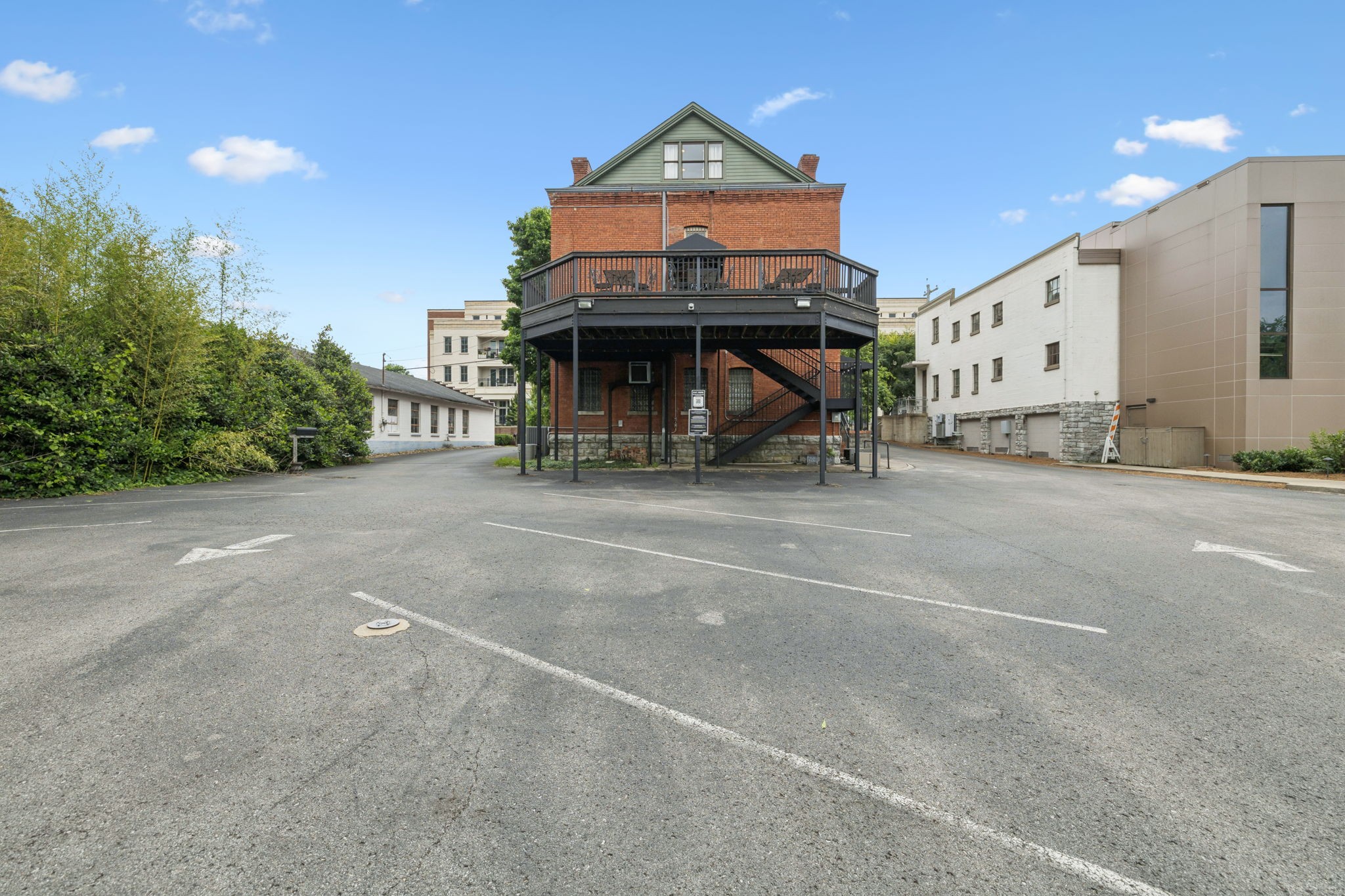 108 Bridge St Property Photo 4