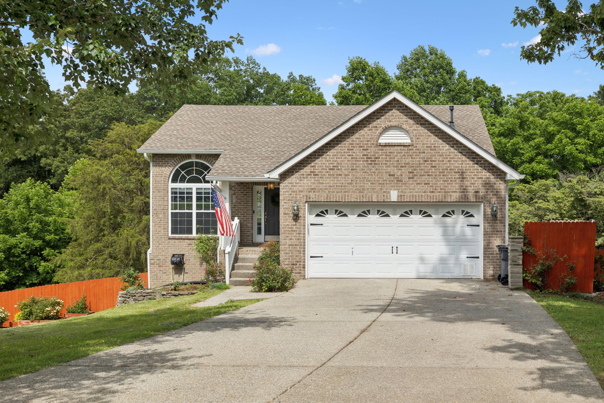 7607 Birdsong Ct