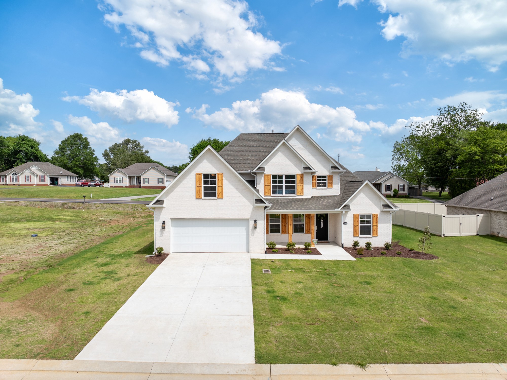 1044 Southern Hills Dr