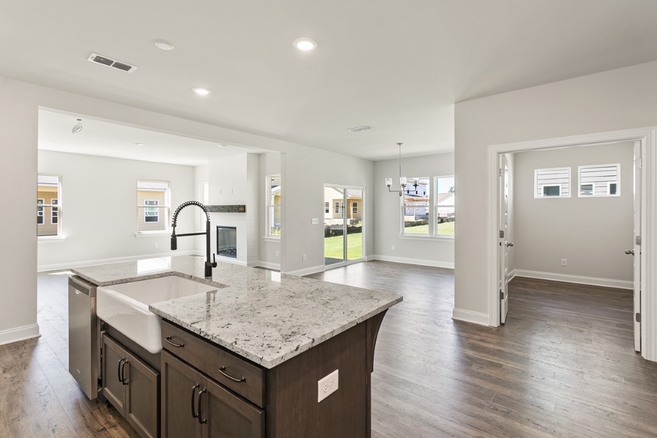 1005 Riverview Run Property Photo 7