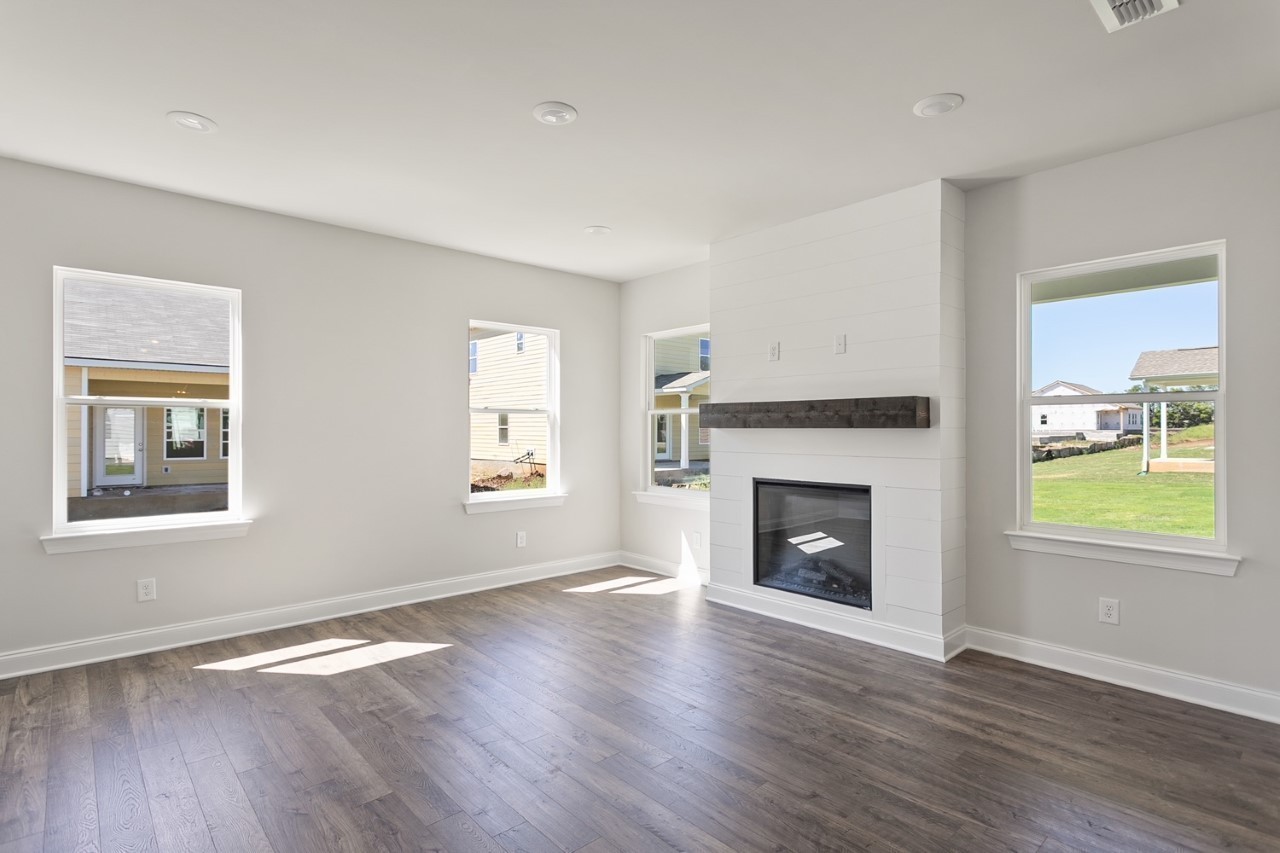 1005 Riverview Run Property Photo 9