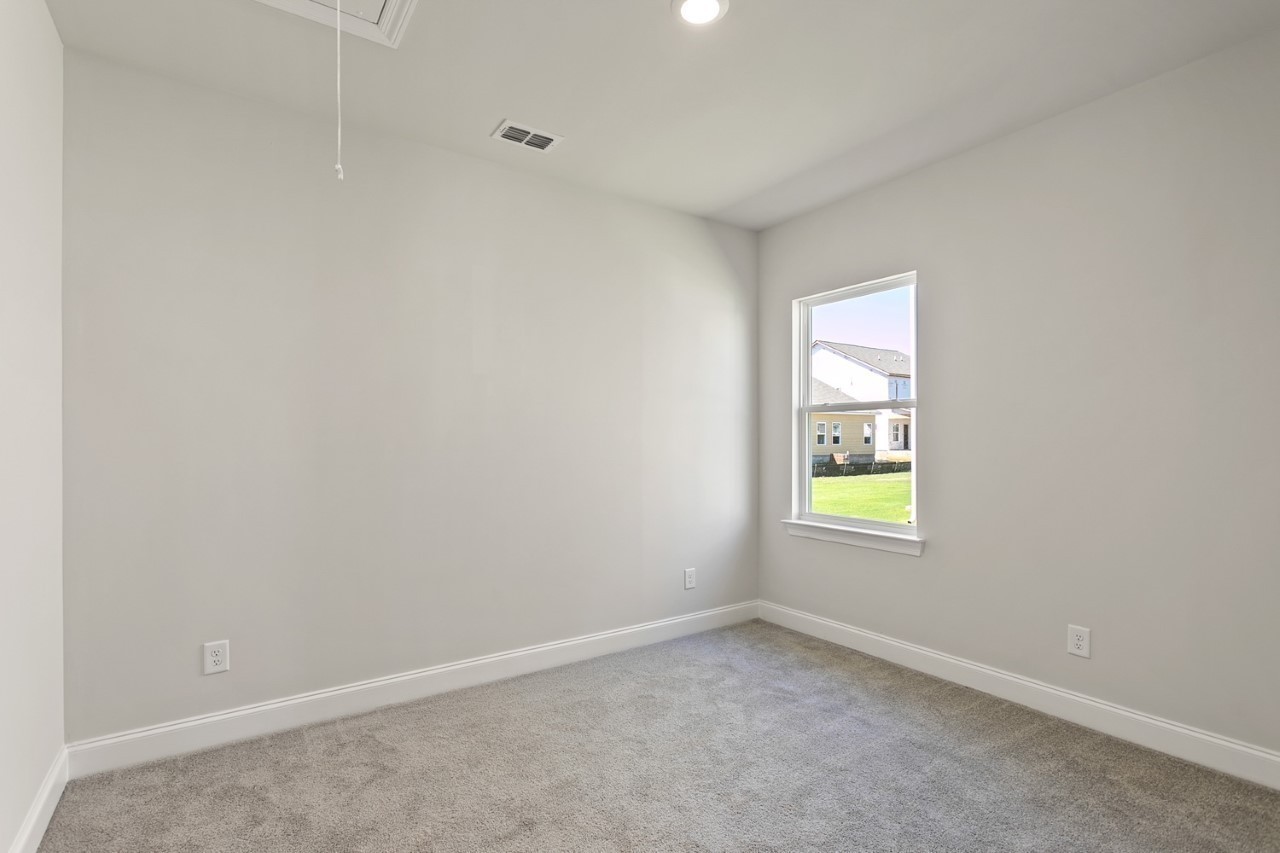 1005 Riverview Run Property Photo 16