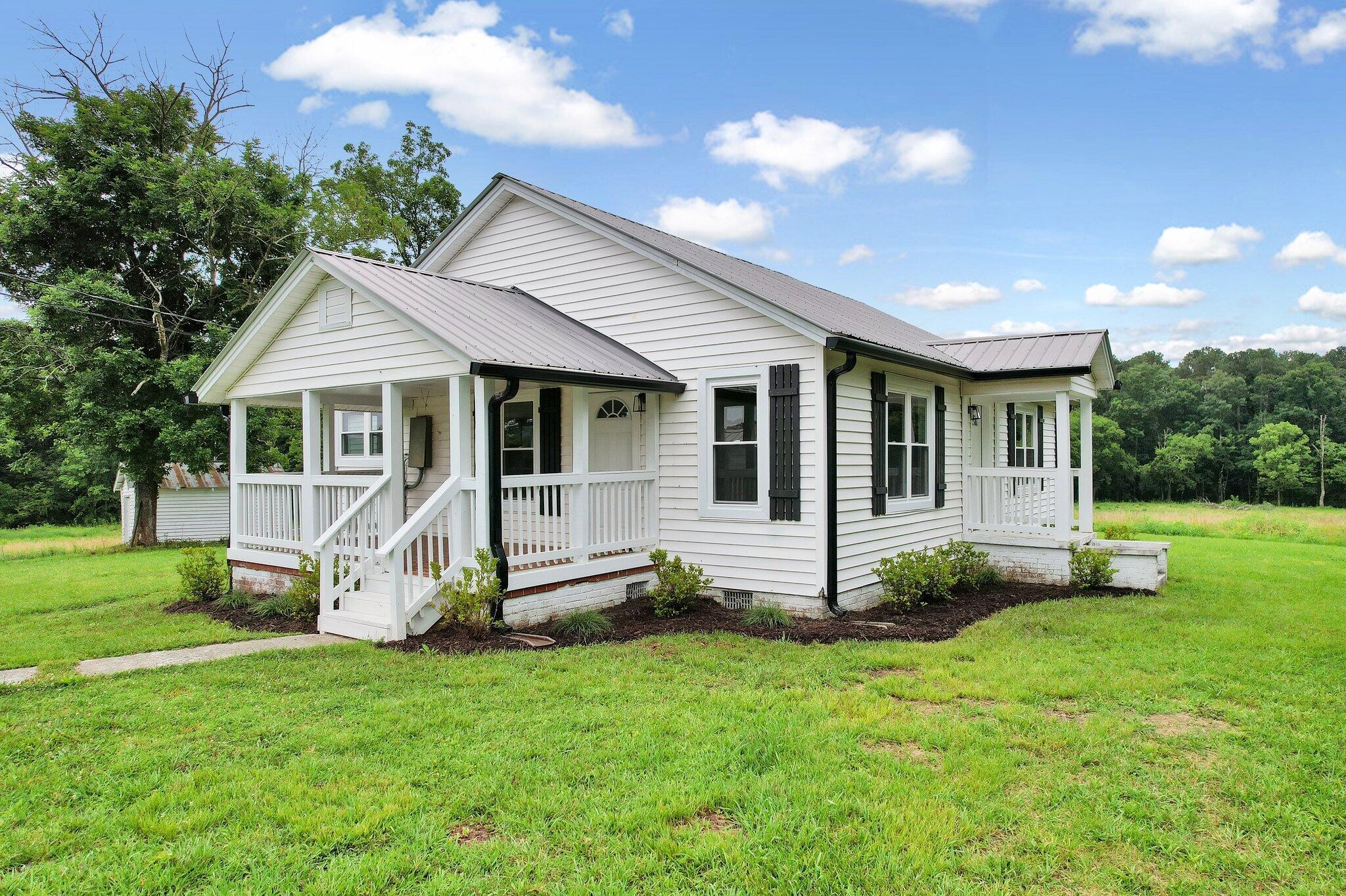 5395 Trewhitt Road, Se Property Photo 1