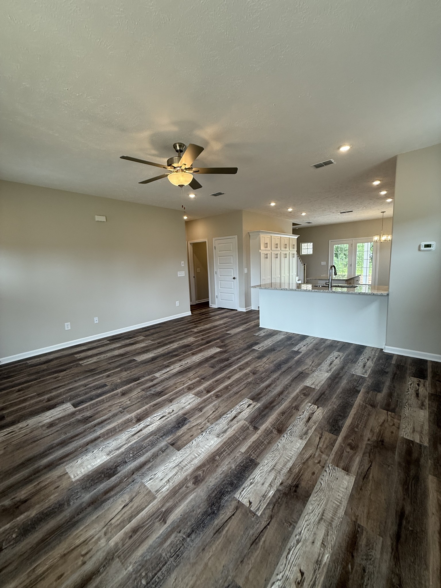 200 Reynard St Property Photo 5