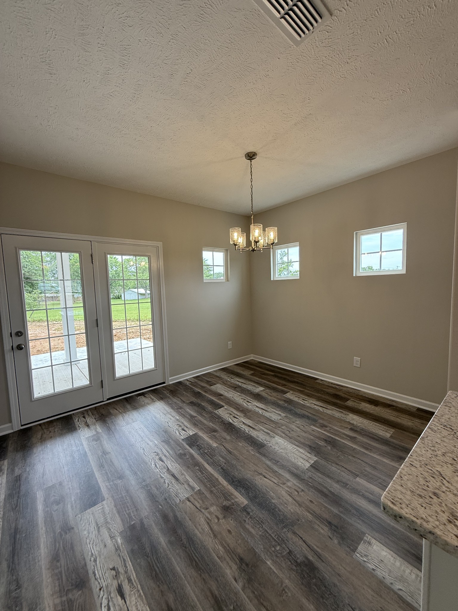 200 Reynard St Property Photo 8