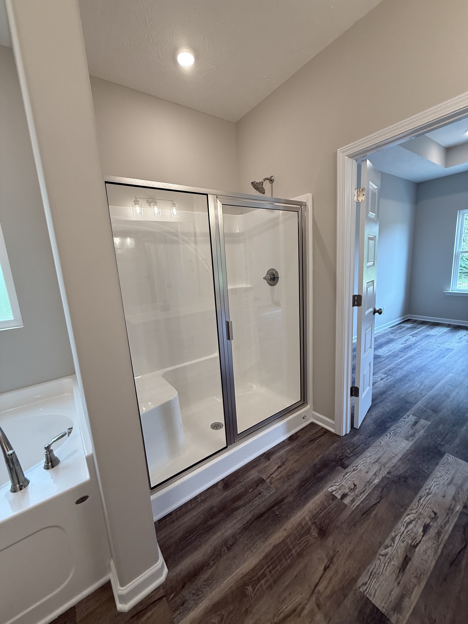 200 Reynard St Property Photo 14