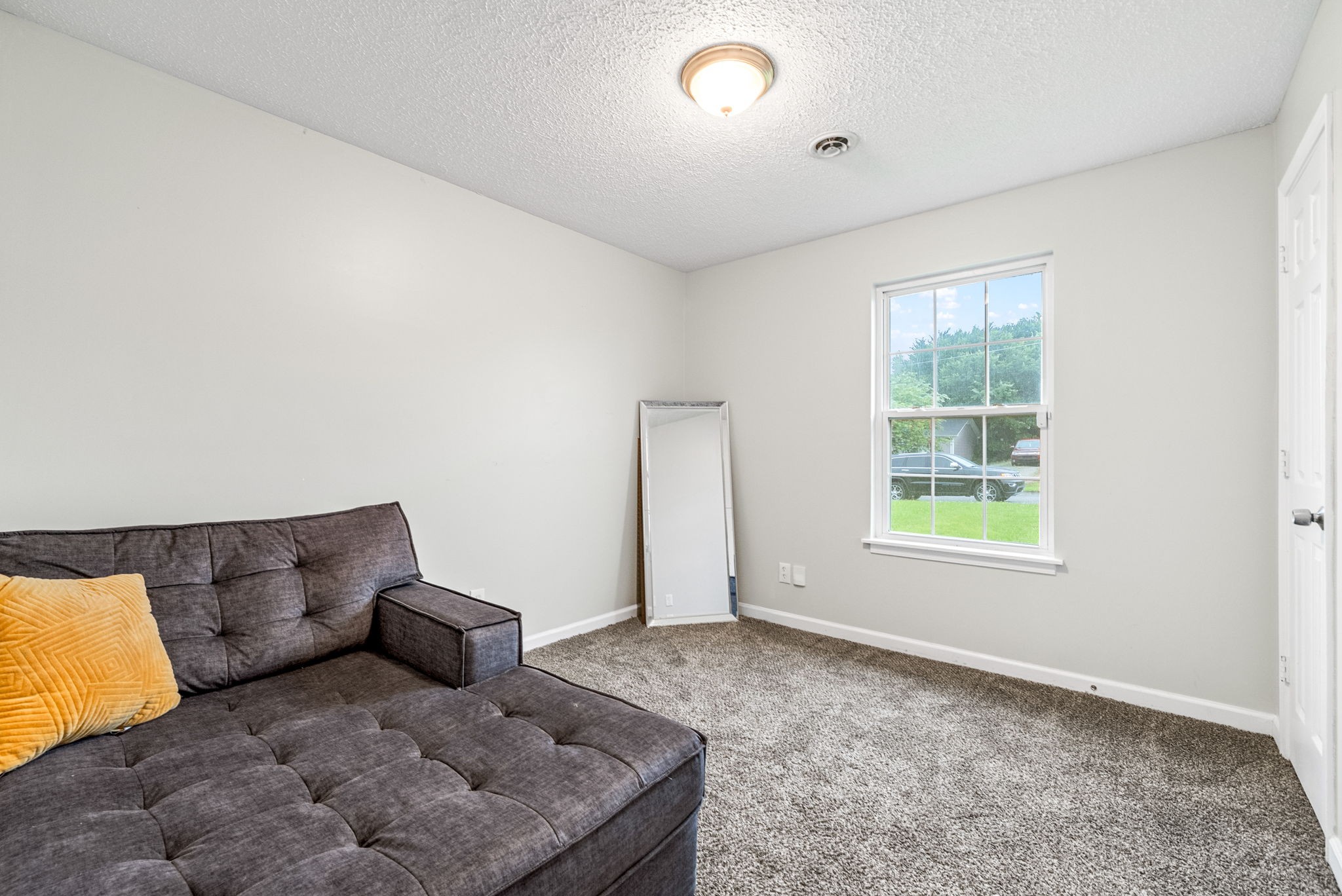 408 Eddy St Property Photo 15
