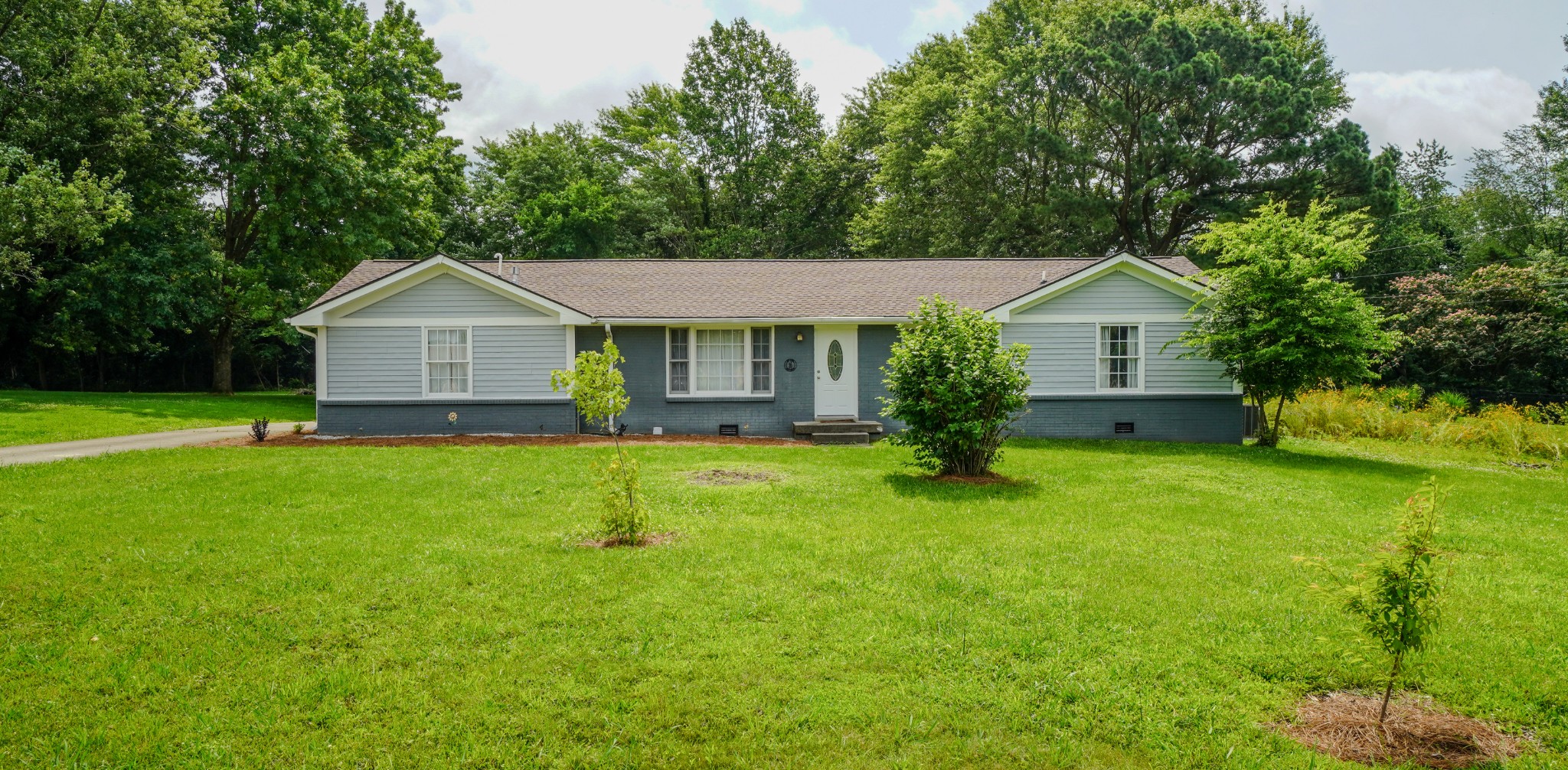 4017 Highland Dr Property Photo 1