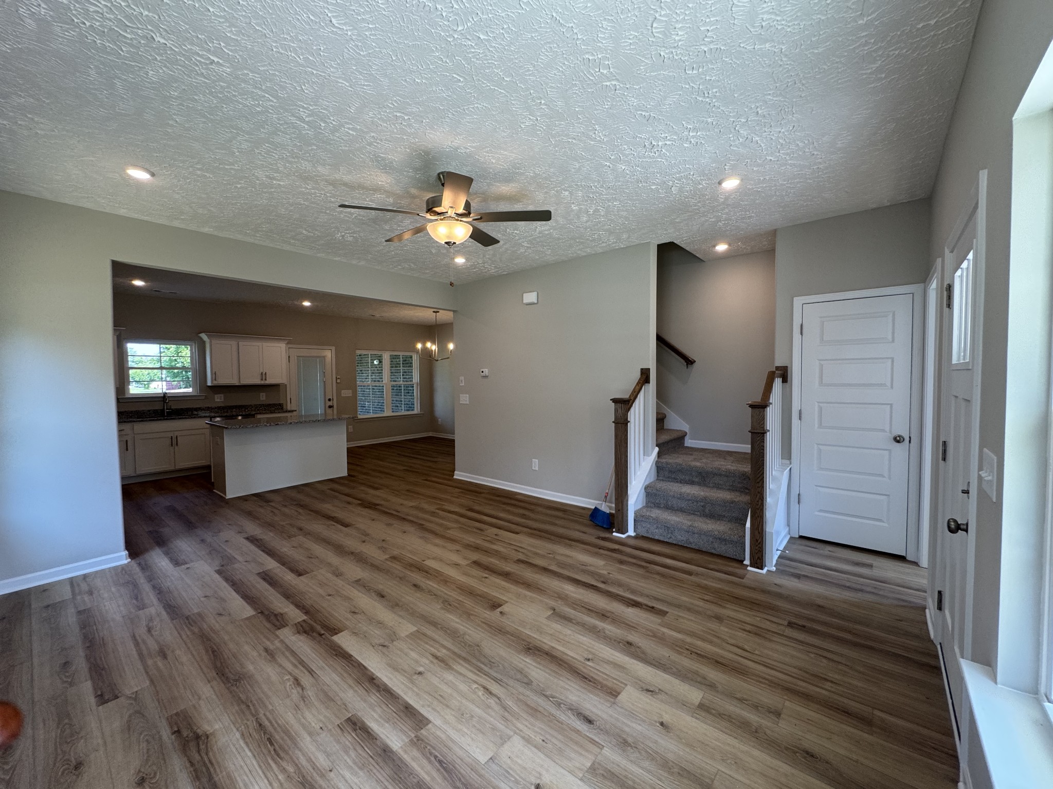 47 Laurel View St Property Photo 2