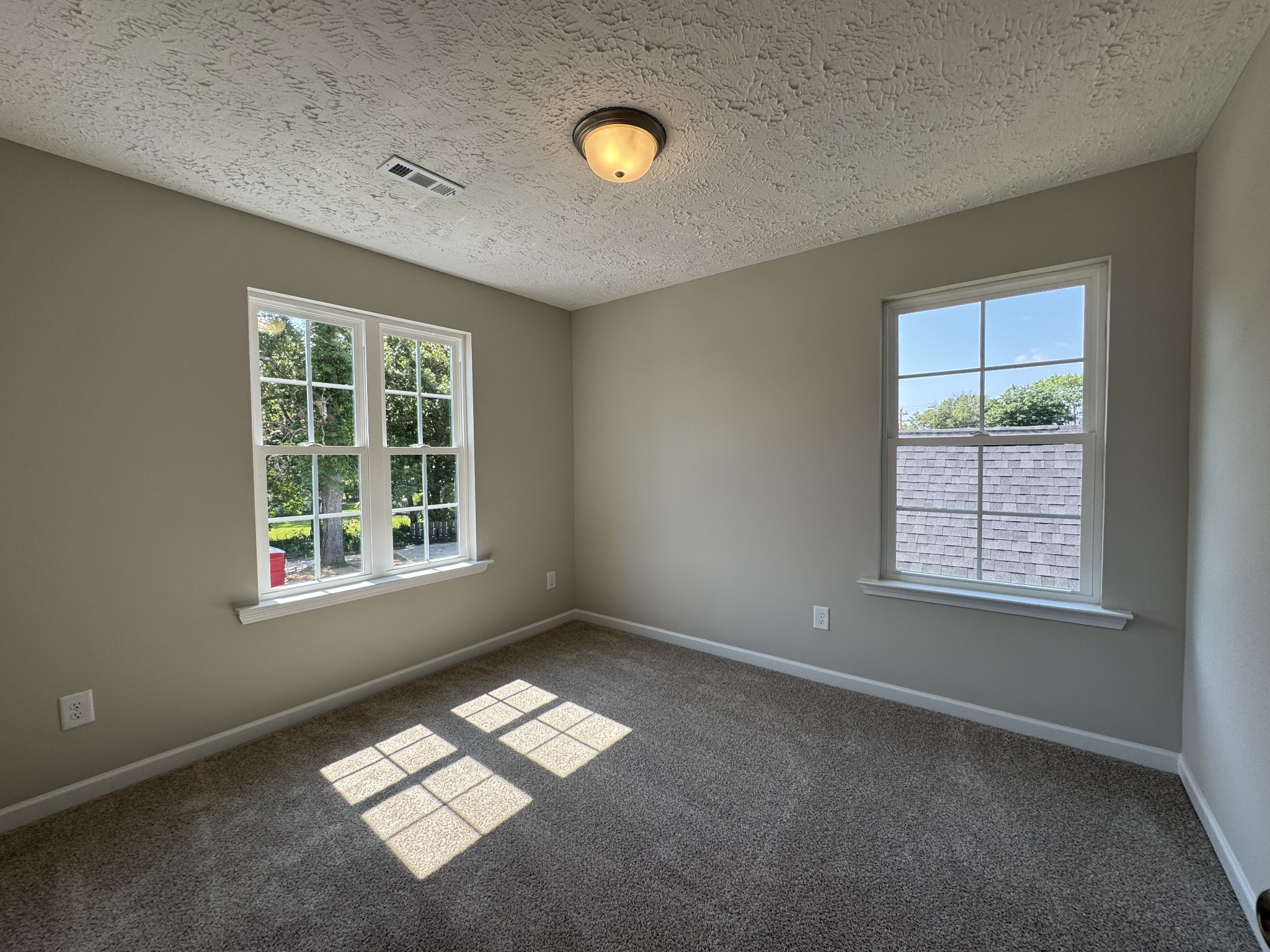47 Laurel View St Property Photo 17