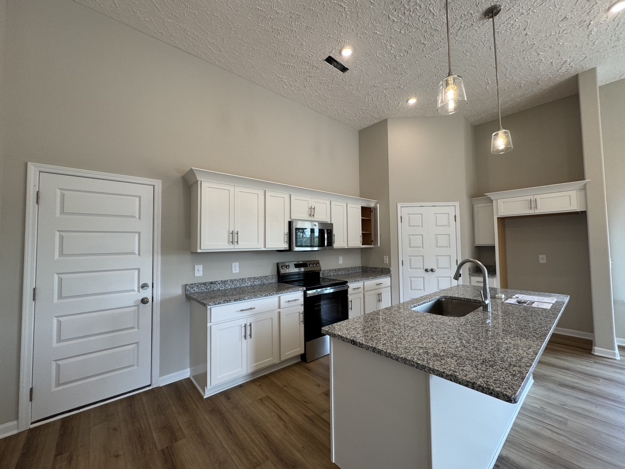 62 Laurel View St Property Photo 5