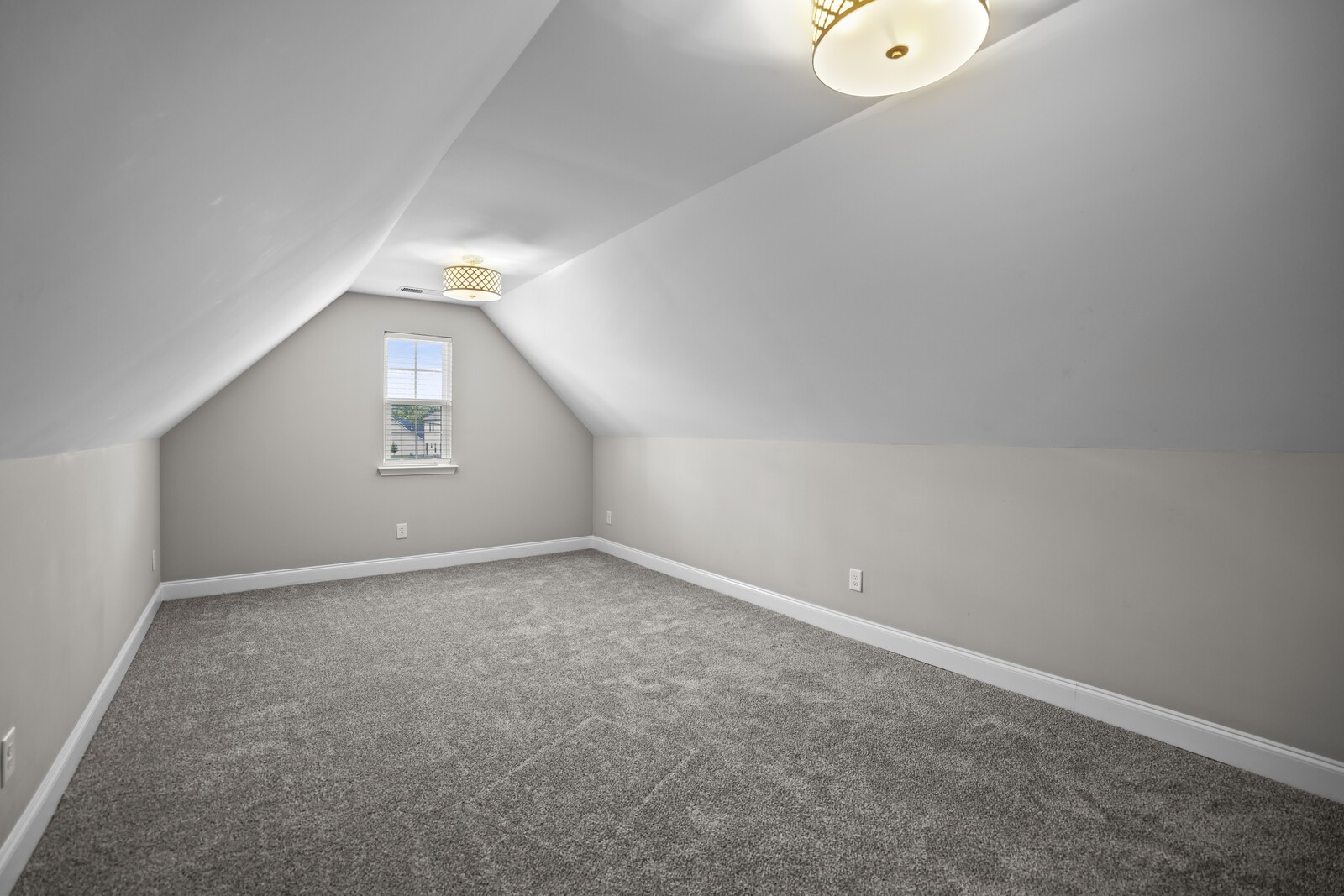 1009 Ellington Dr Property Photo 45