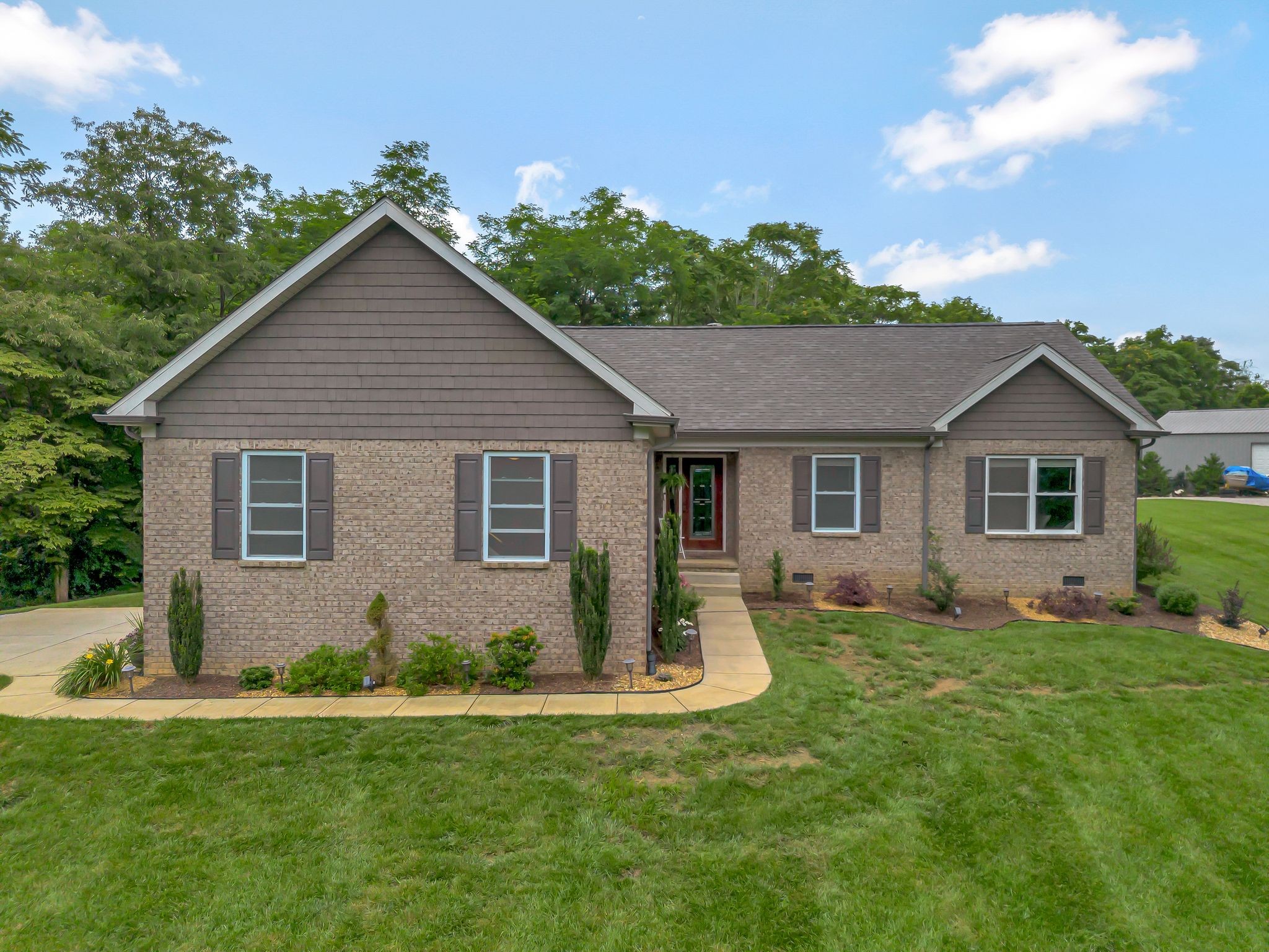 3120 Knob Creek Rd Property Photo 1