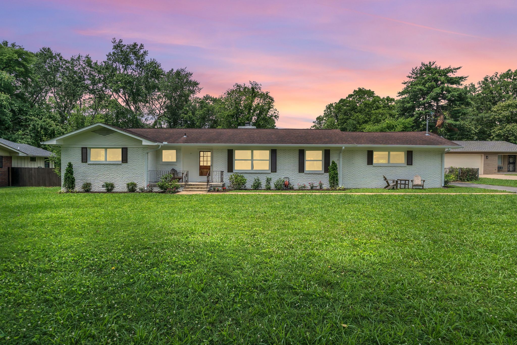 1118 Houston Dr Property Photo 1