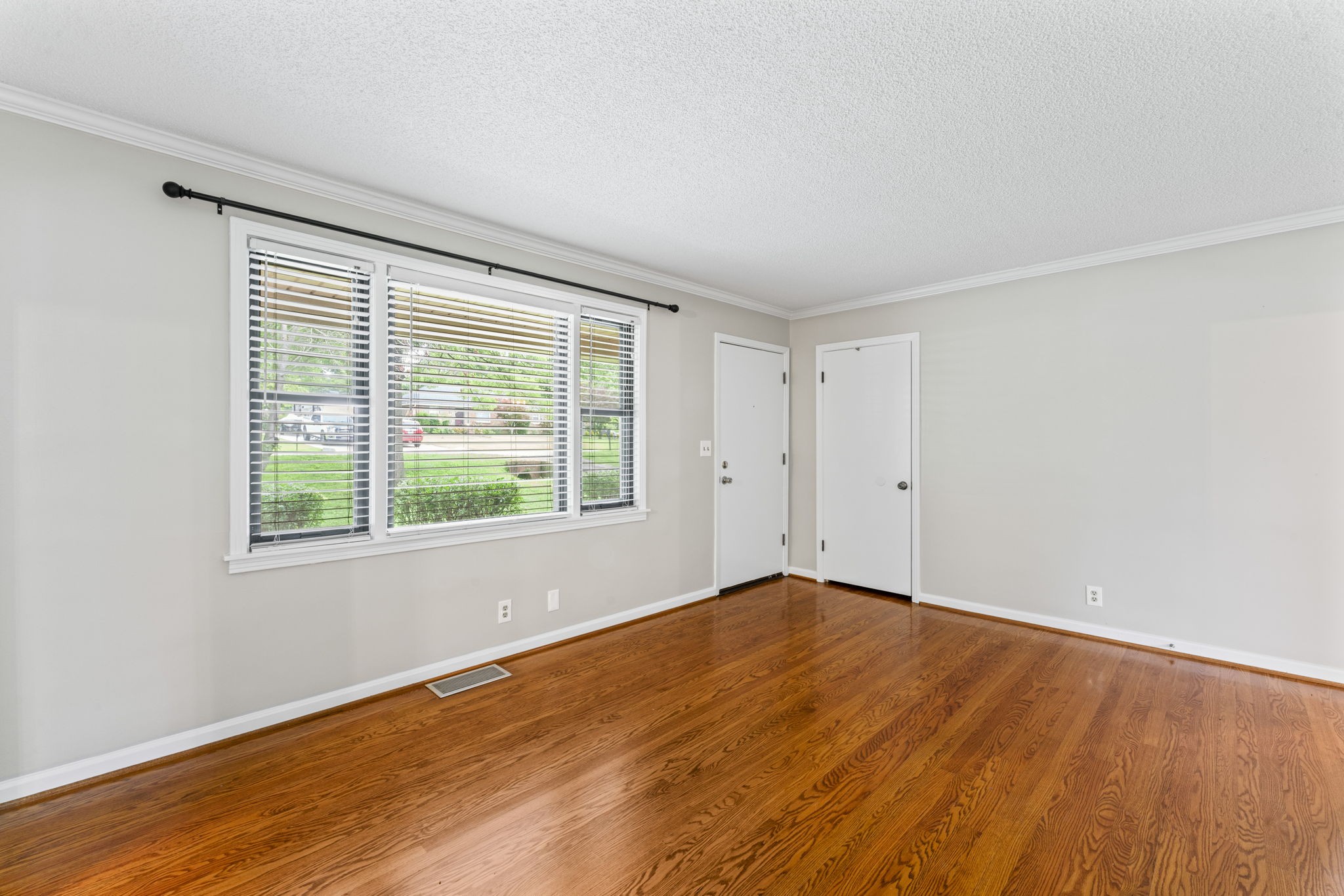 2709 Emery Dr Property Photo 5