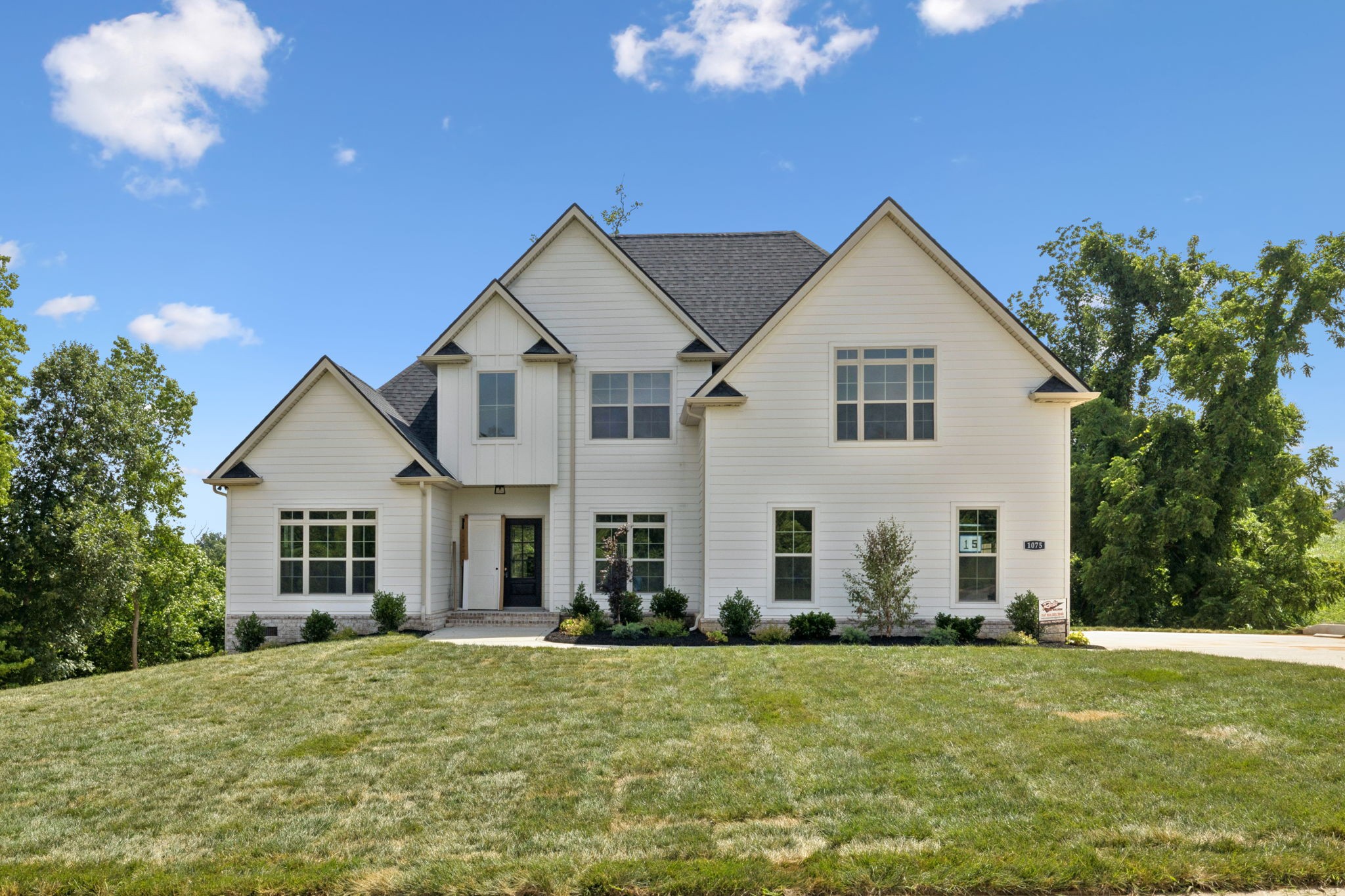 1075 Linder Ridge Drive Property Photo 1