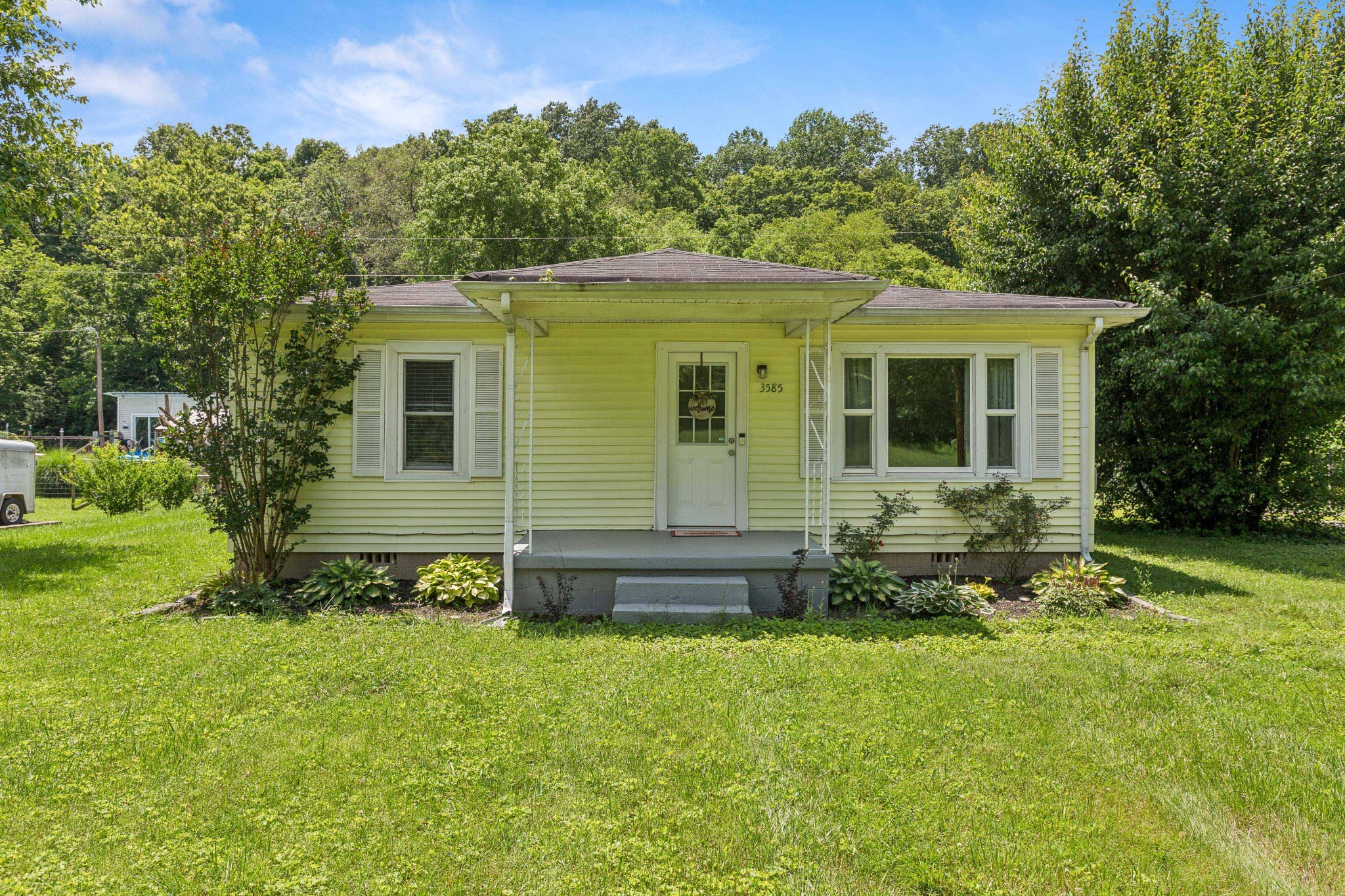 3585 Old Highway 31, E Property Photo 1