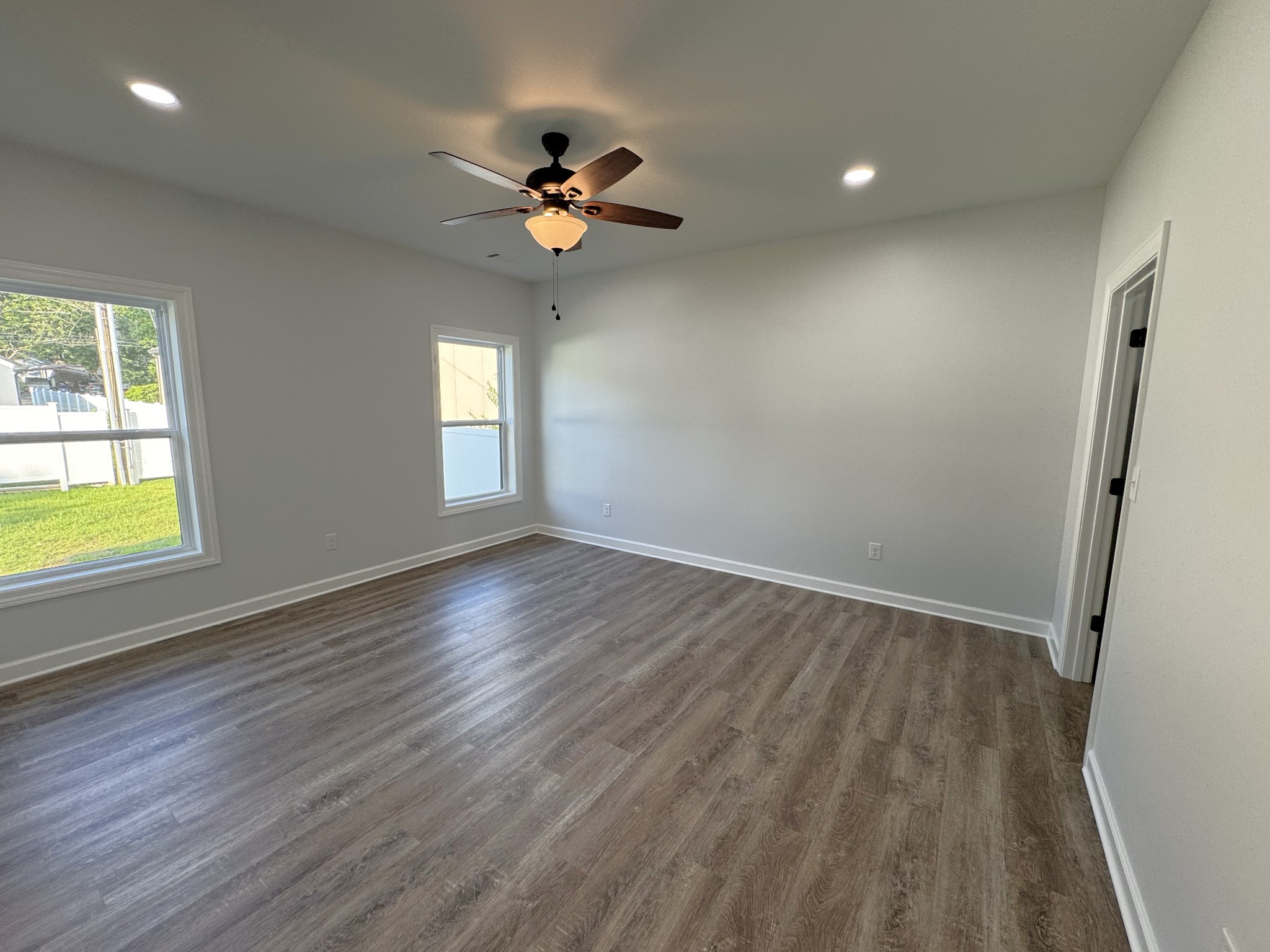 906 Davidson St Property Photo 18