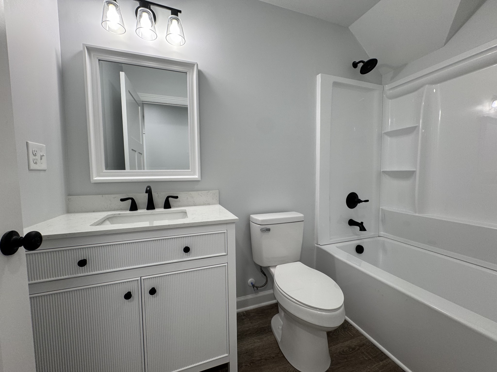 906 Davidson St Property Photo 28