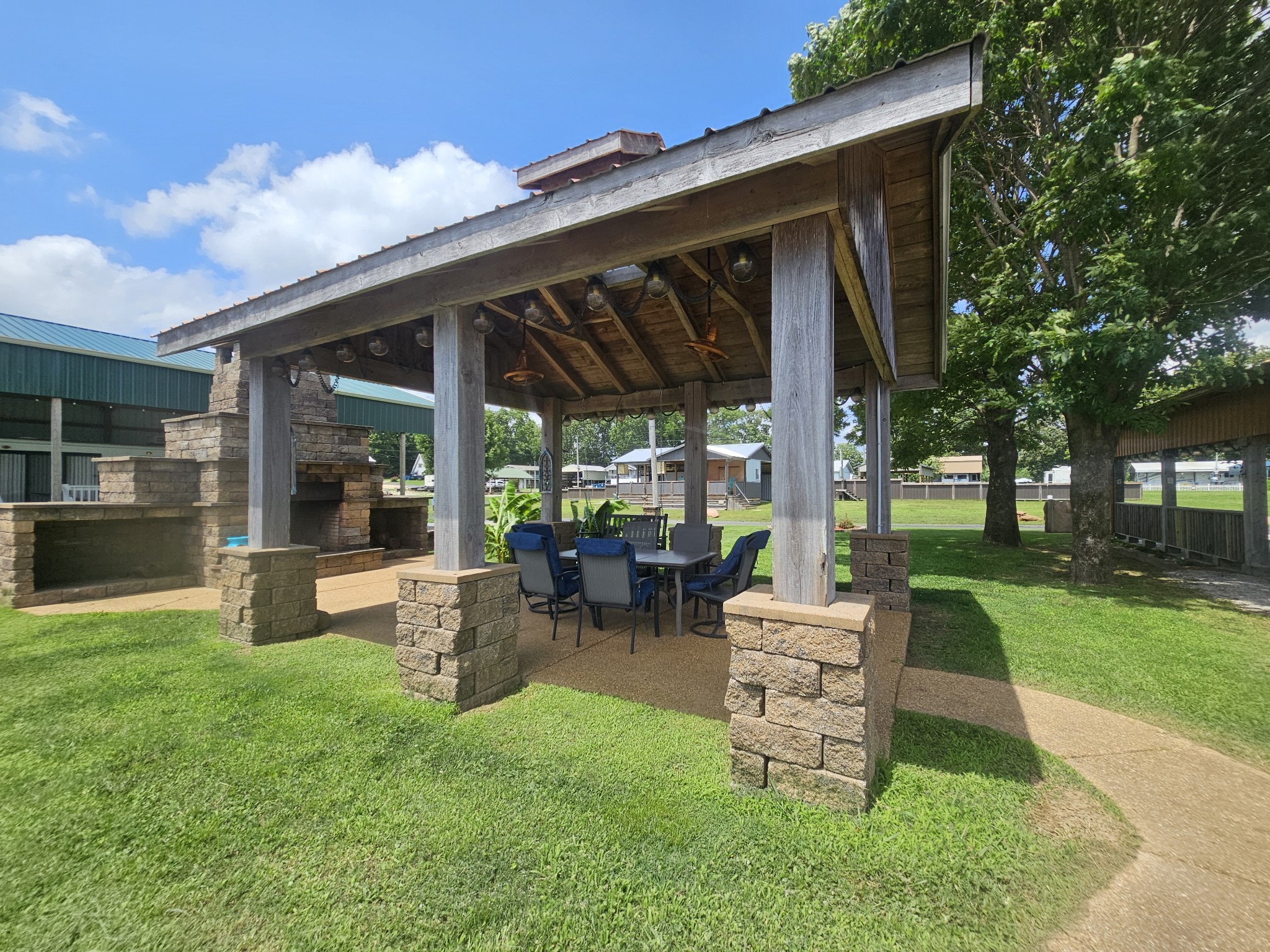 625 River Rd Property Photo 13