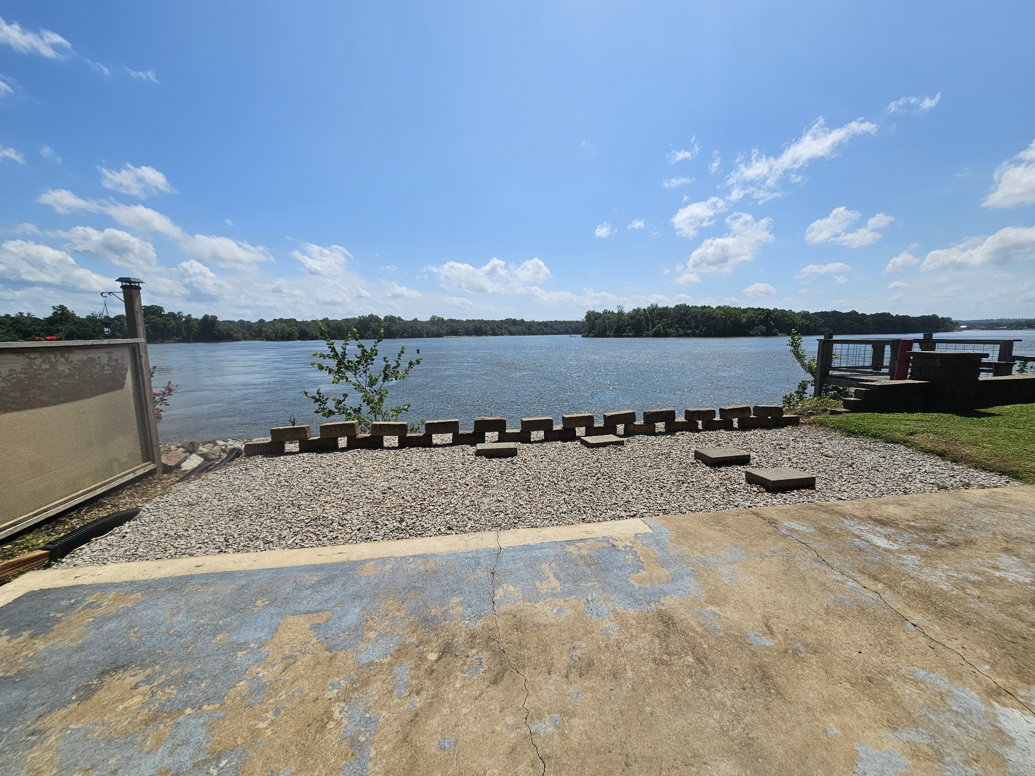 625 River Rd Property Photo 33