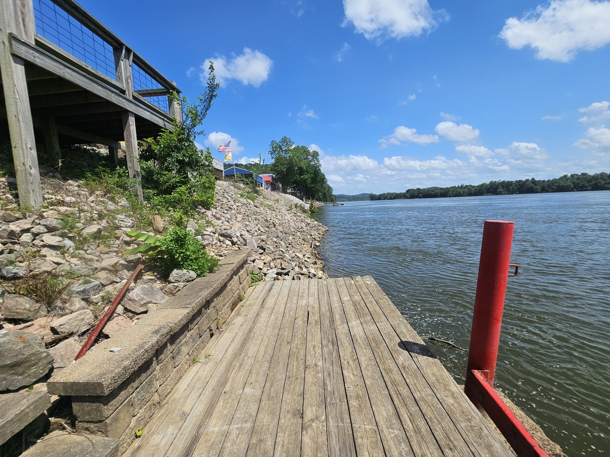 625 River Rd Property Photo 39