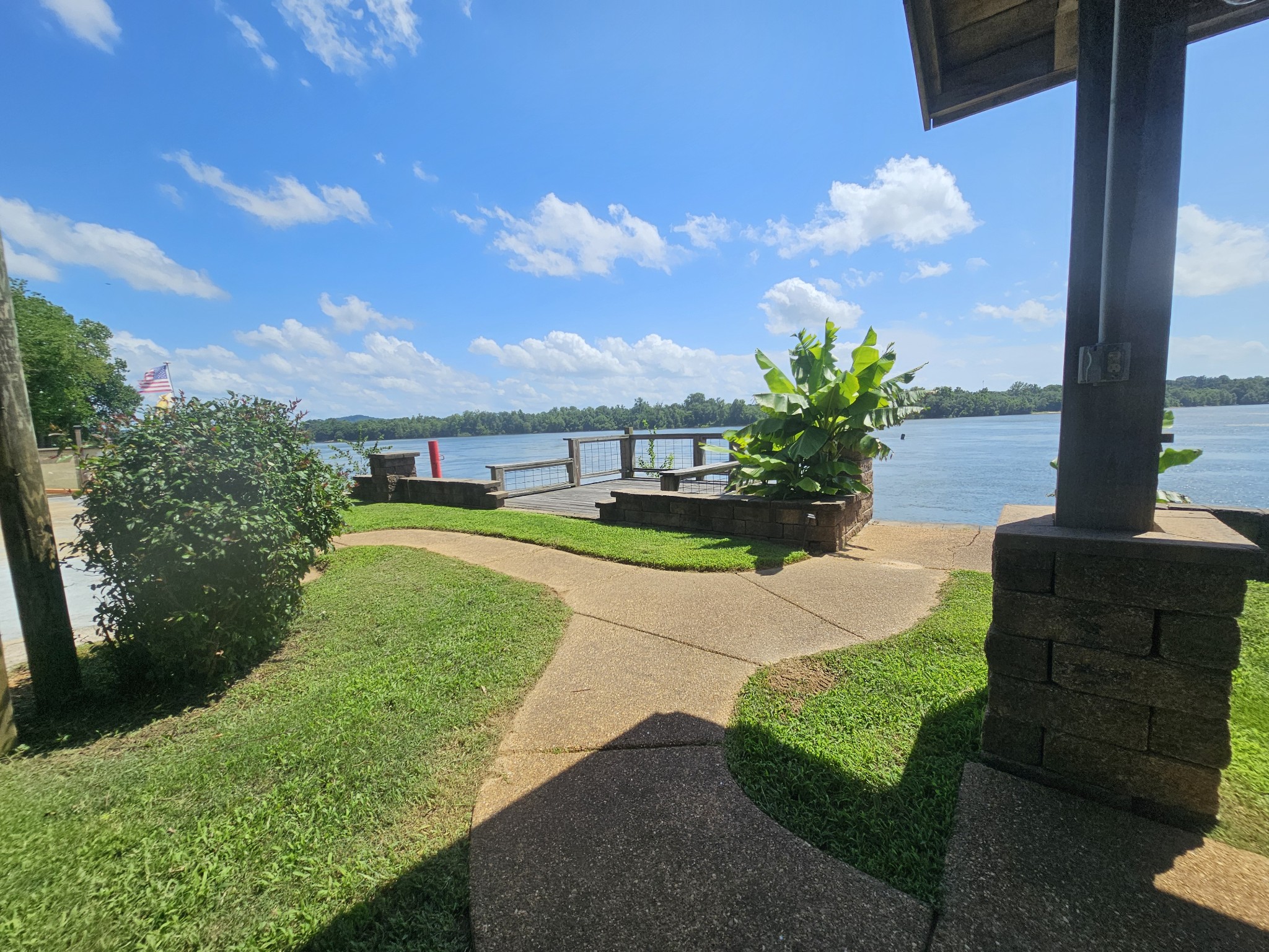625 River Rd Property Photo 42